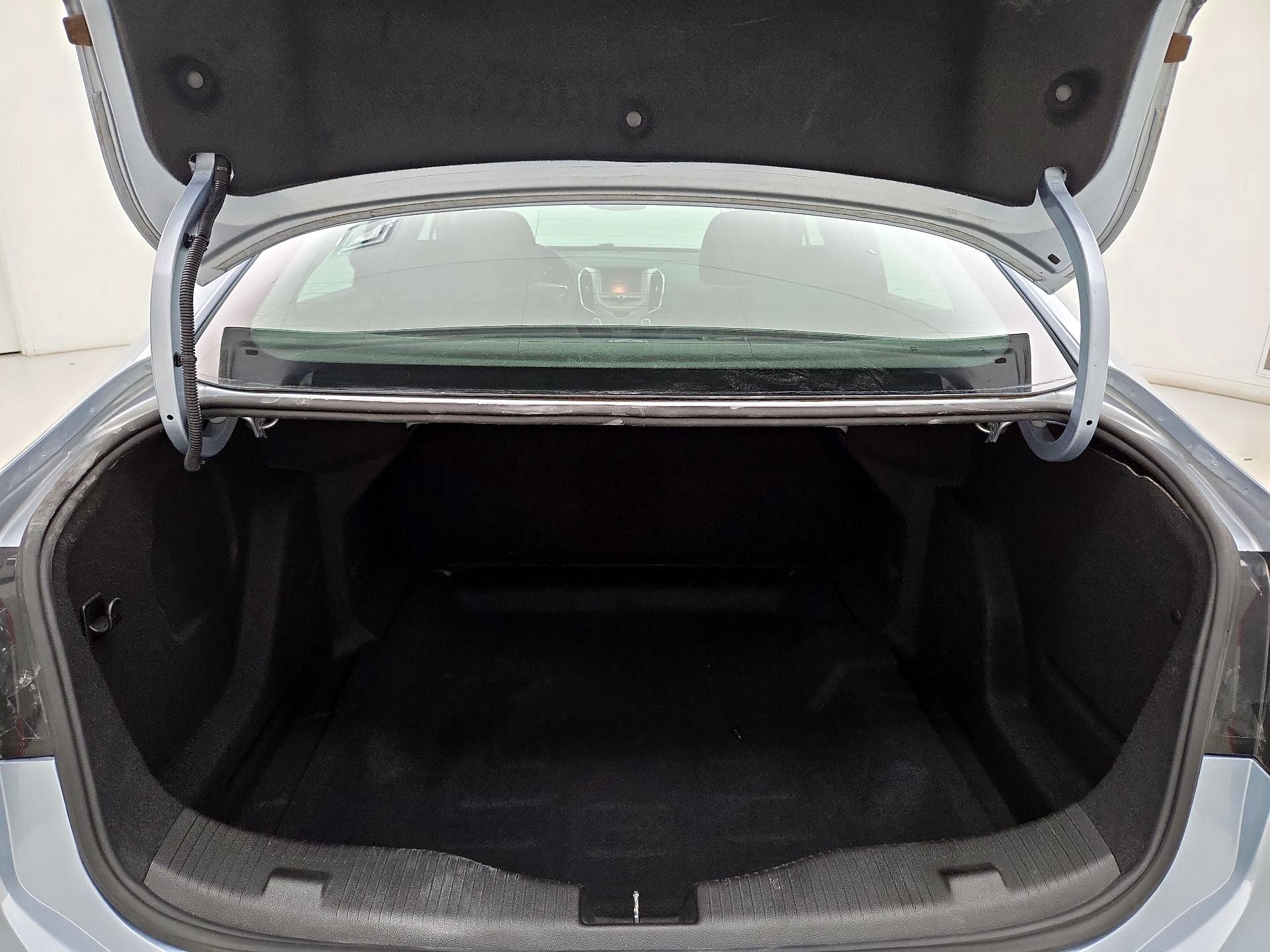 Thumbnail: 2018 Chevrolet Cruze - 20