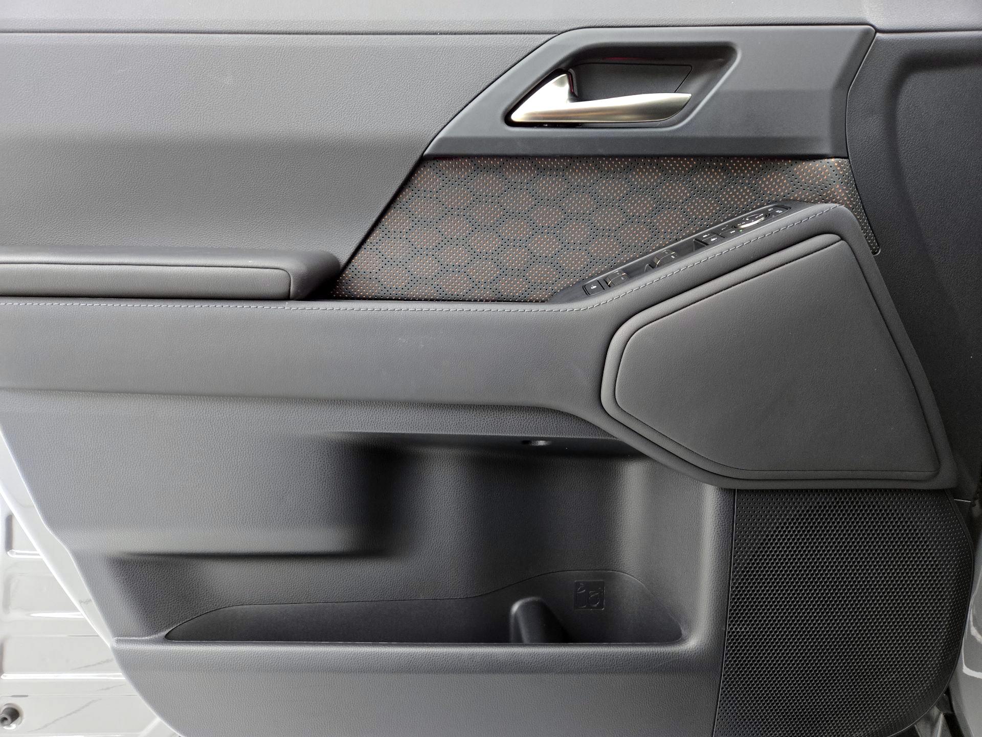 Thumbnail: 2024 Lexus GX - 12