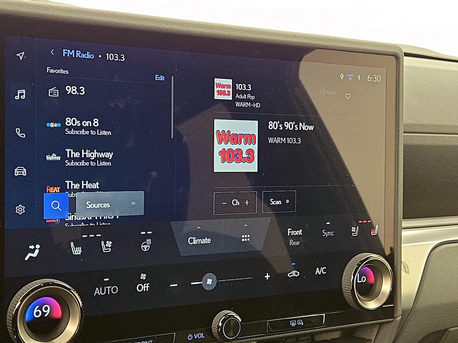 Thumbnail: 2024 Lexus GX - 15