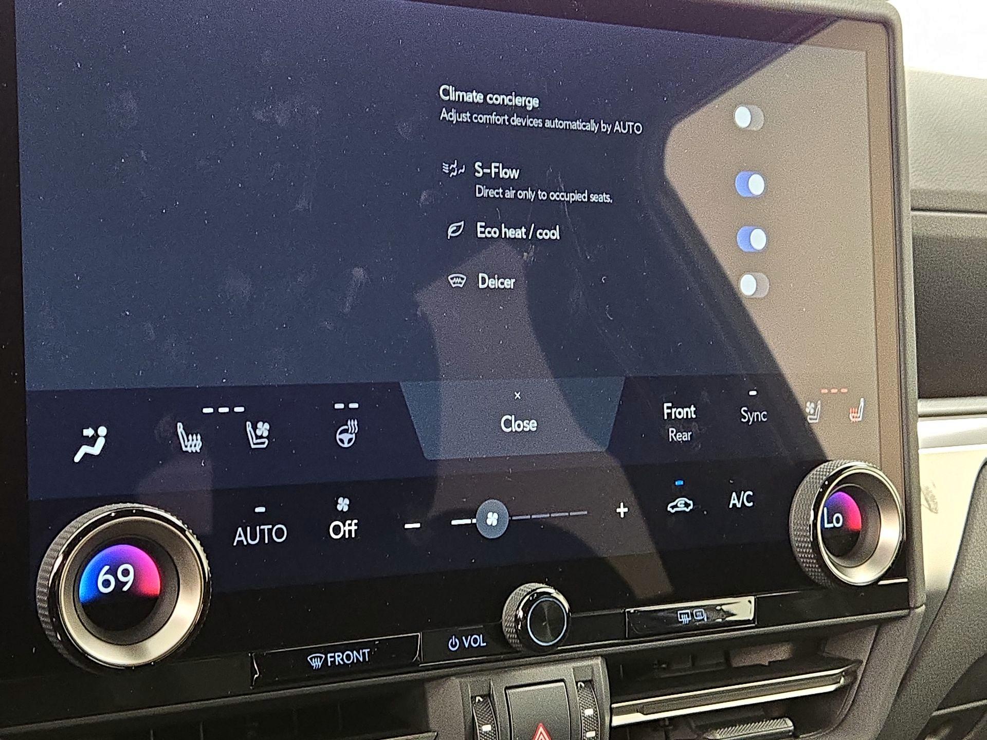 Thumbnail: 2024 Lexus GX - 16