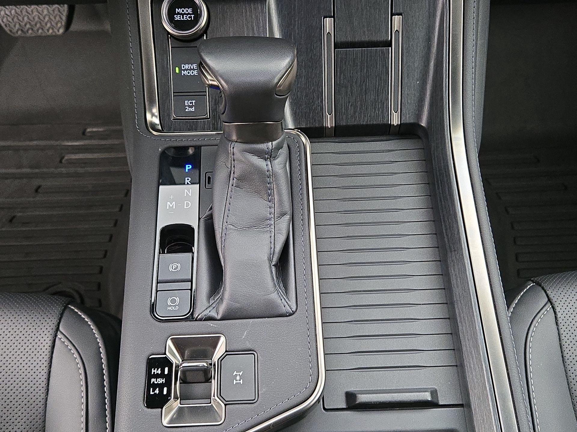 Thumbnail: 2024 Lexus GX - 17