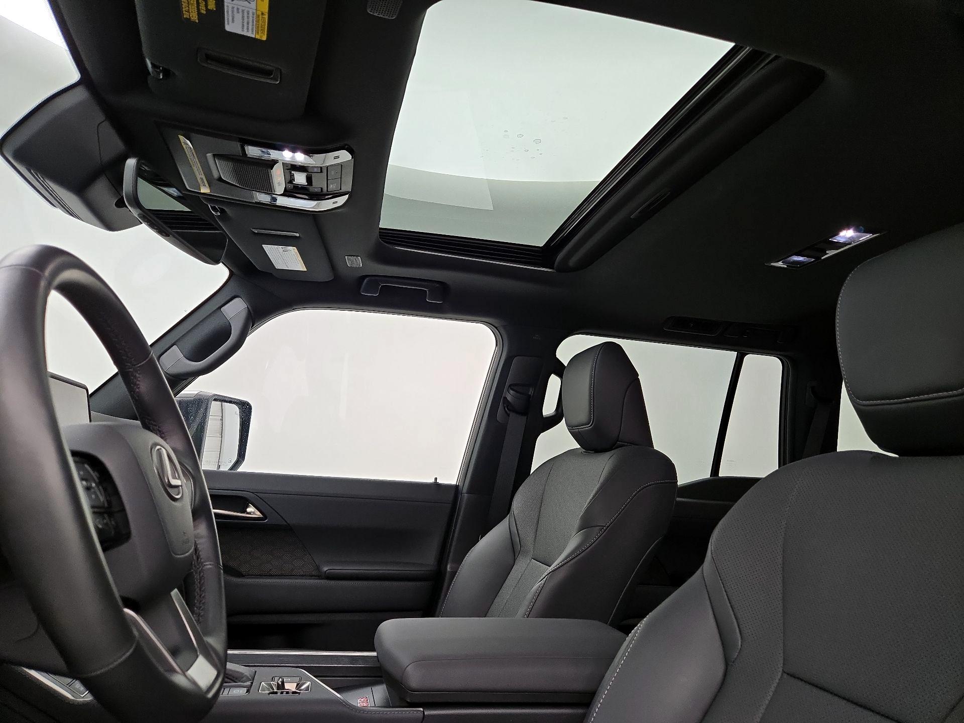 Thumbnail: 2024 Lexus GX - 19