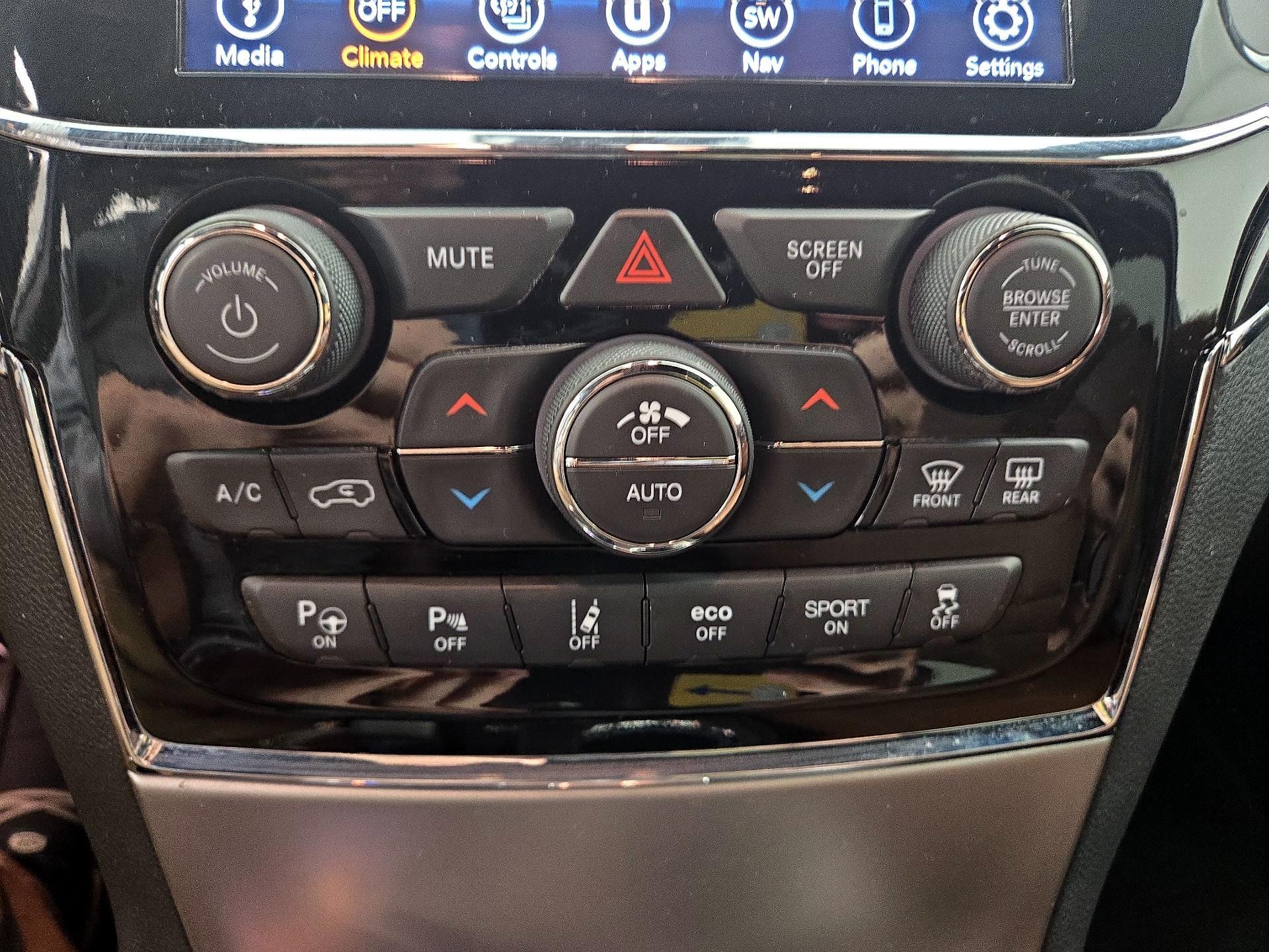 Thumbnail: 2020 Jeep Grand Cherokee - 17