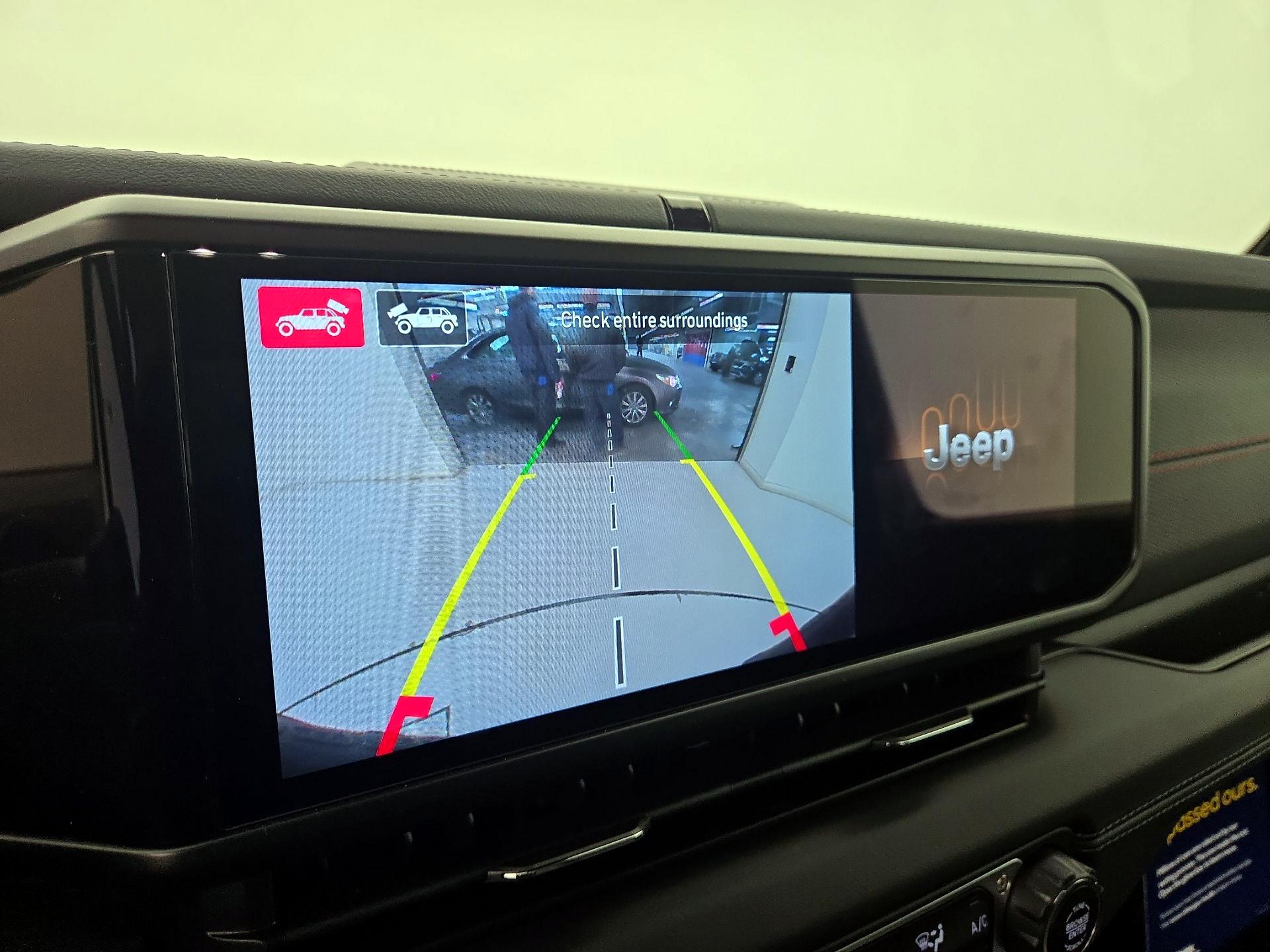 Thumbnail: 2024 Jeep Wrangler - 14