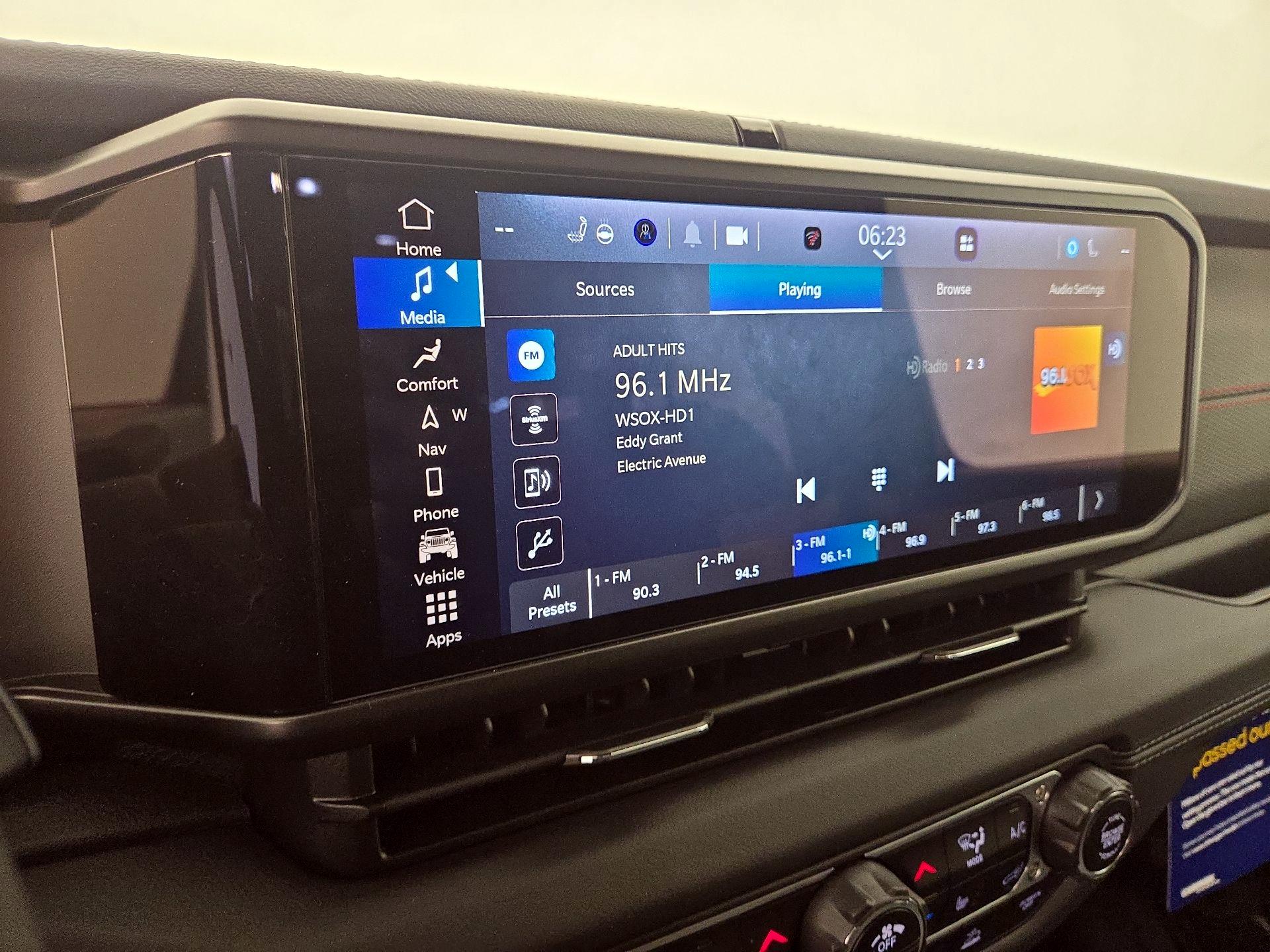 Thumbnail: 2024 Jeep Wrangler - 15