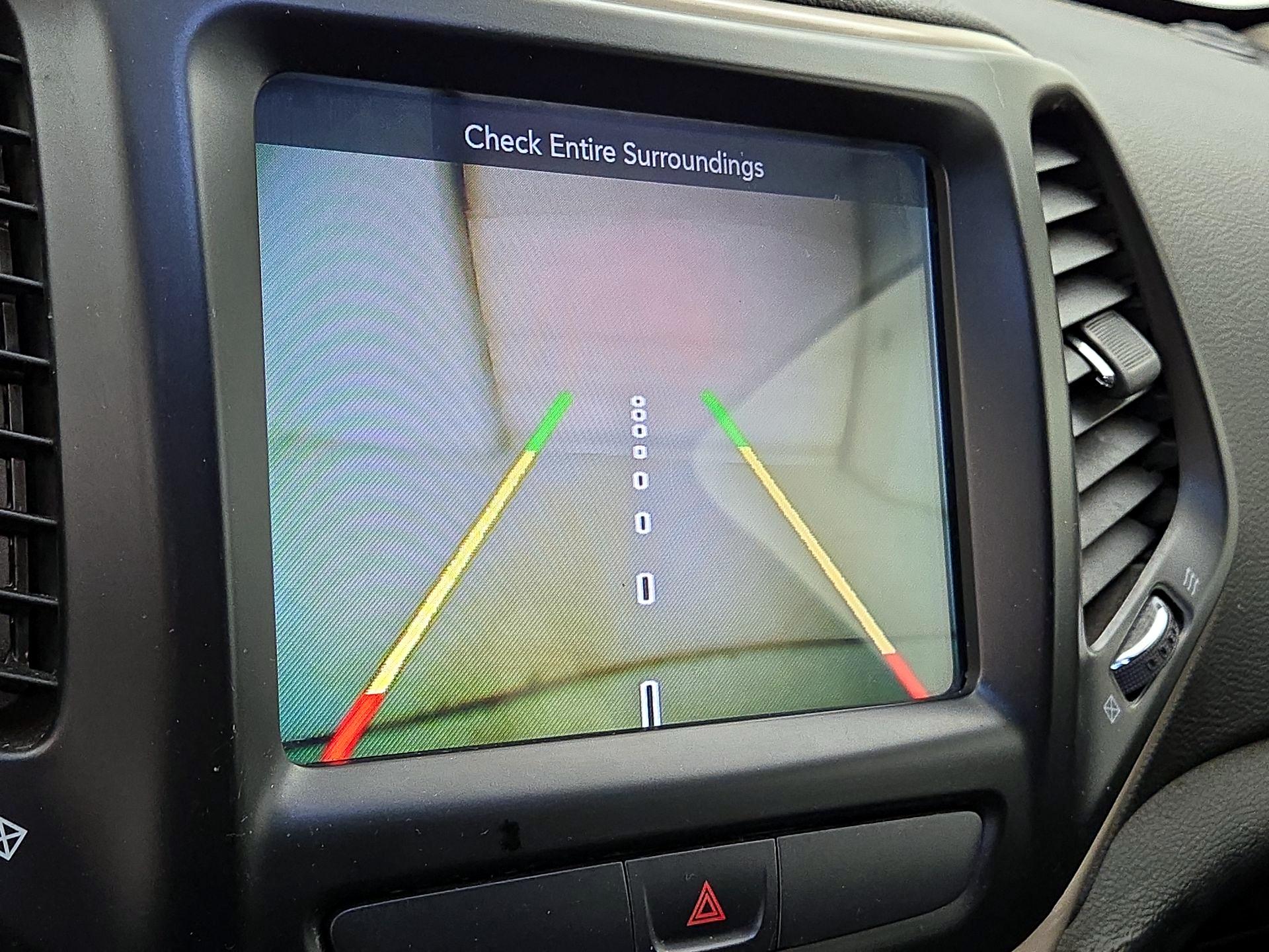 Thumbnail: 2014 Jeep Cherokee - 13