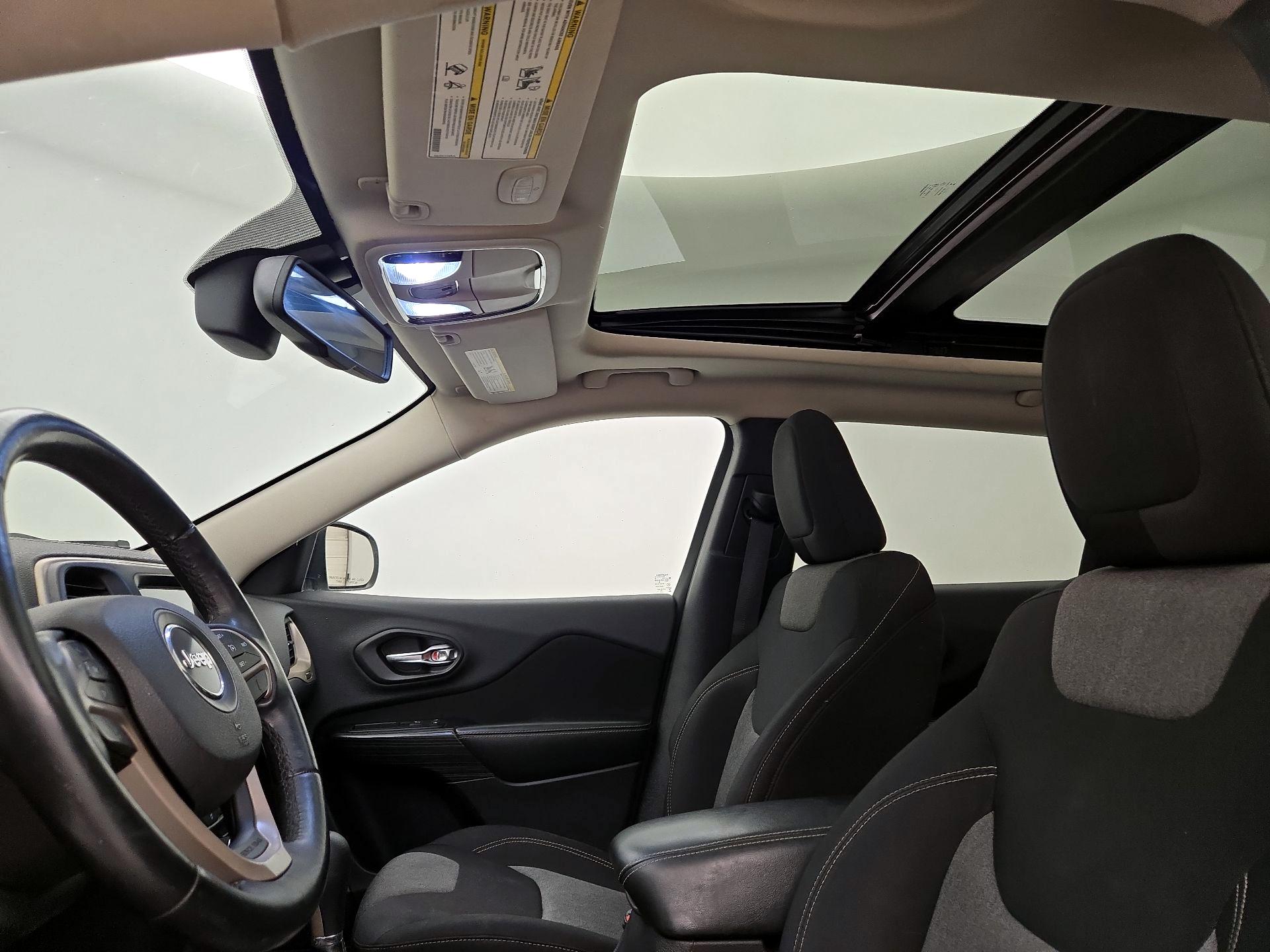 Thumbnail: 2014 Jeep Cherokee - 18