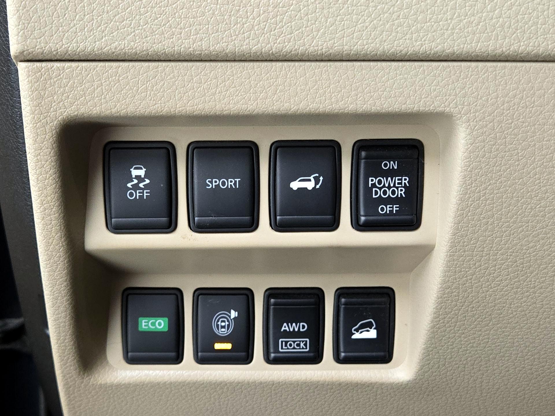 Thumbnail: 2016 Nissan Rogue - 13