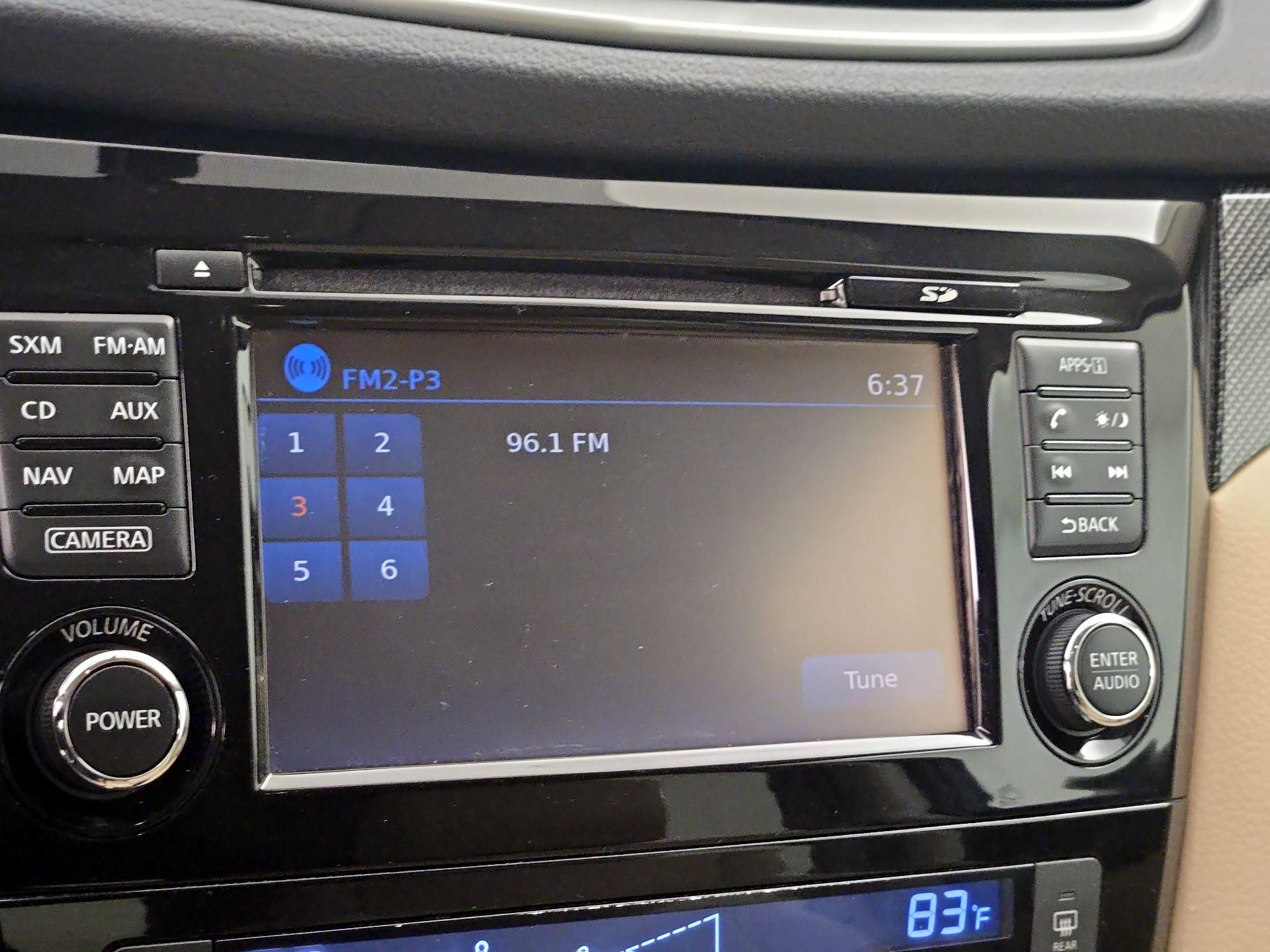 Thumbnail: 2016 Nissan Rogue - 16