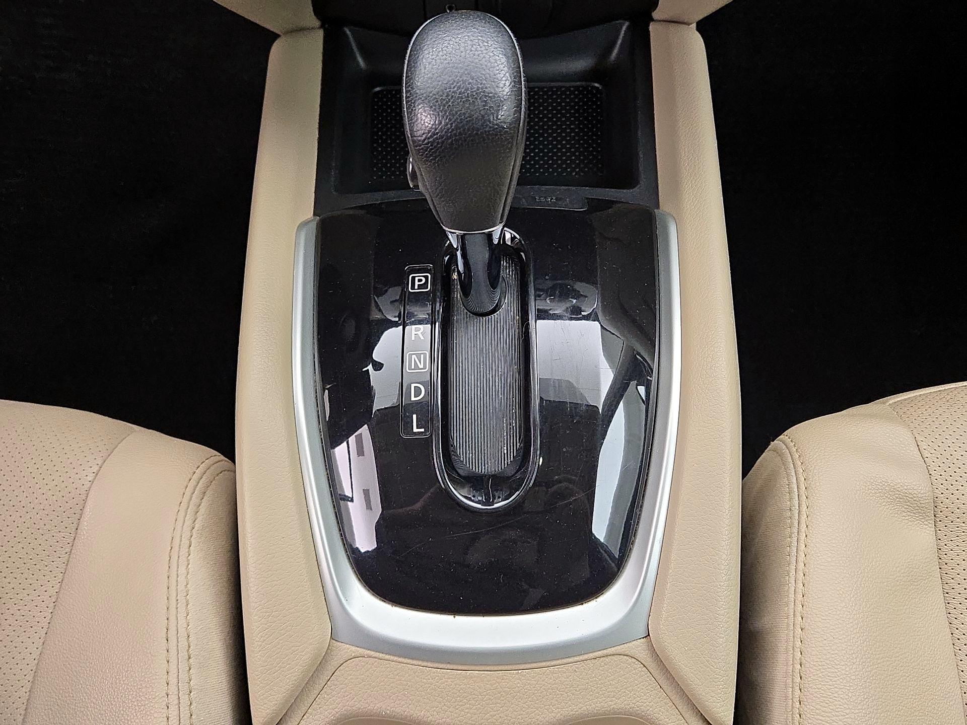 Thumbnail: 2016 Nissan Rogue - 18