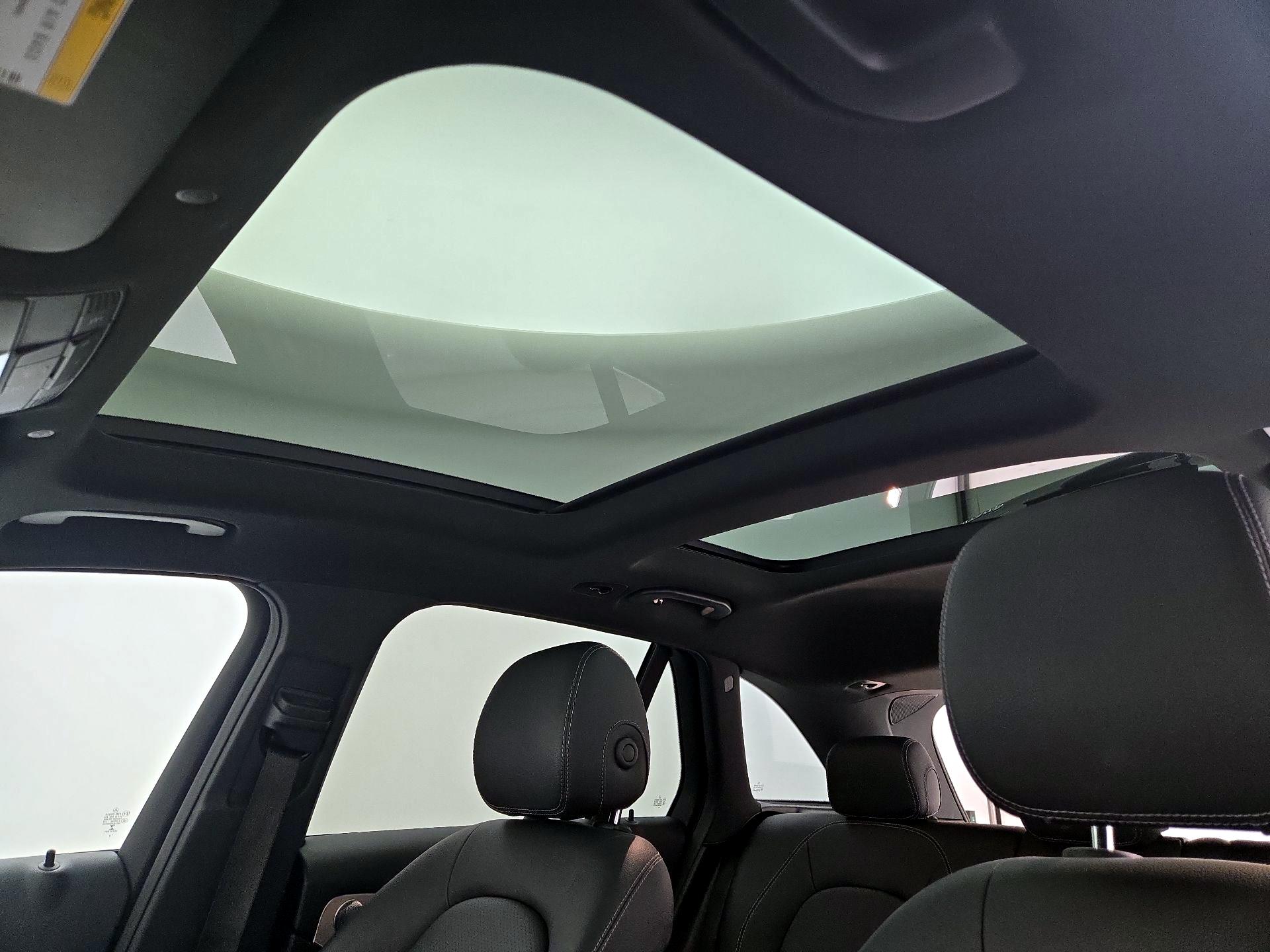 Thumbnail: 2020 Mercedes-Benz GLC - 19