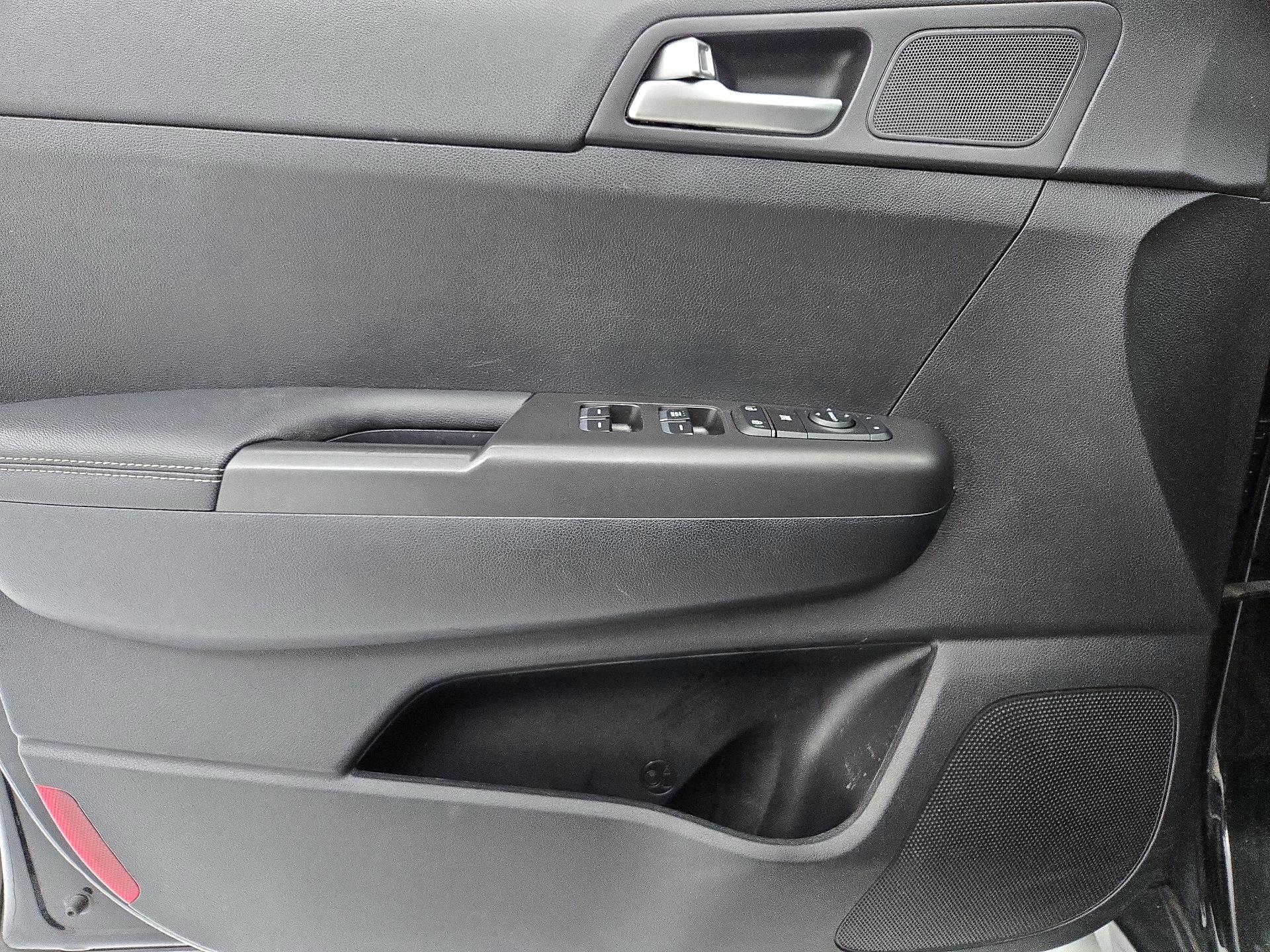 Thumbnail: 2017 Kia Sportage - 12