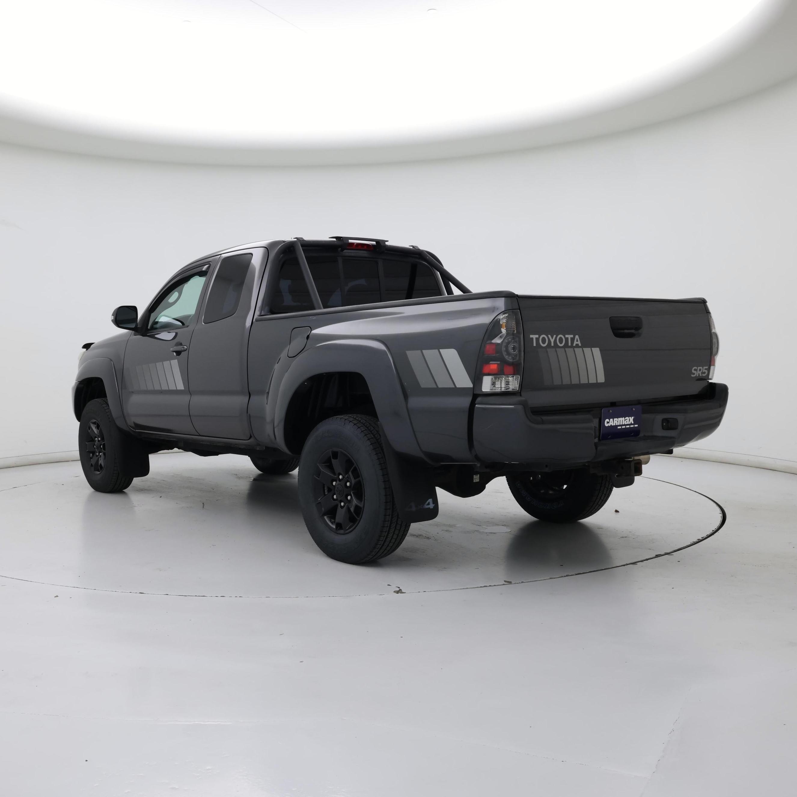 Thumbnail: 2015 Toyota Tacoma - 2