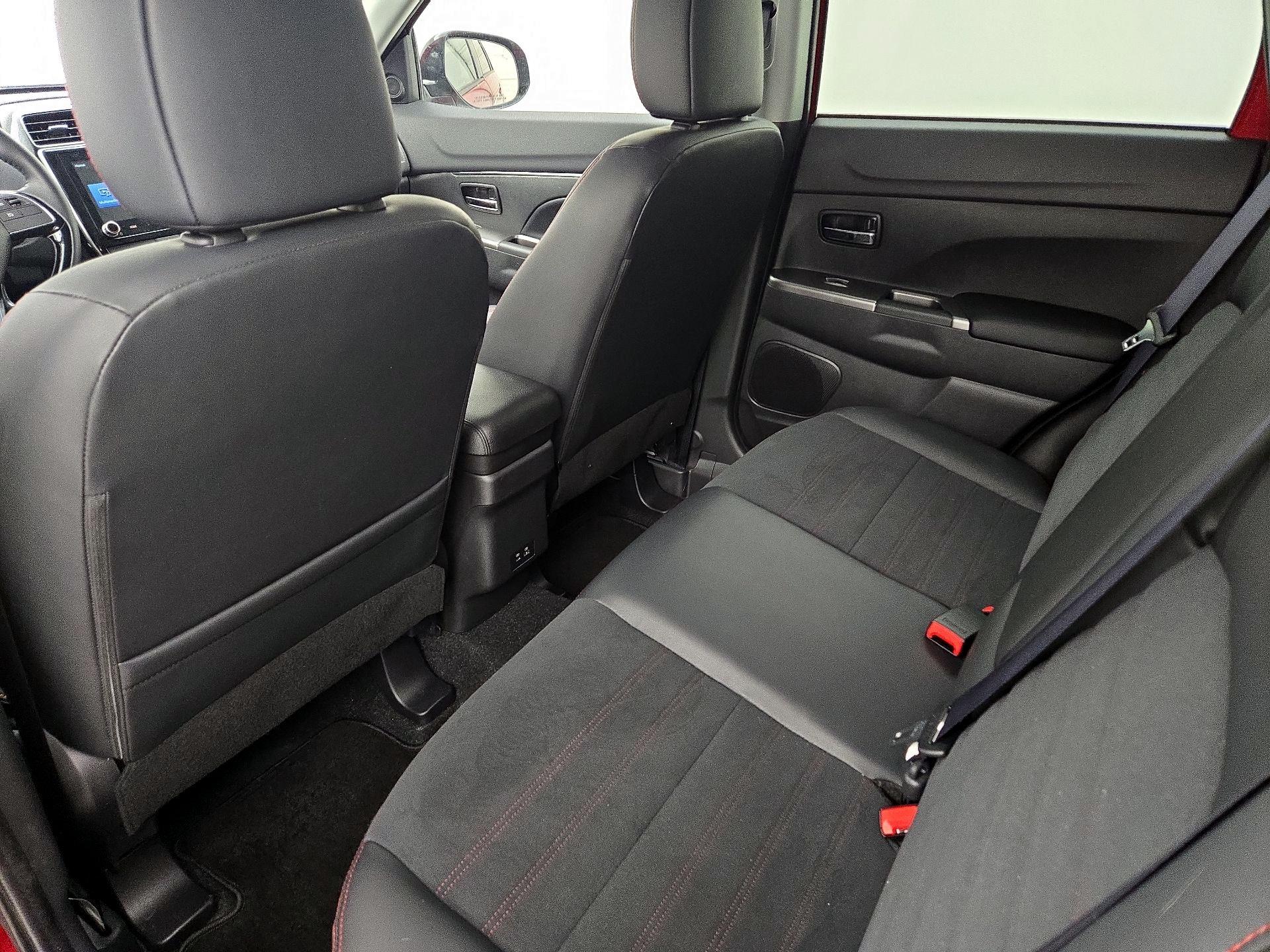 Thumbnail: 2022 Mitsubishi Outlander Sport - 19