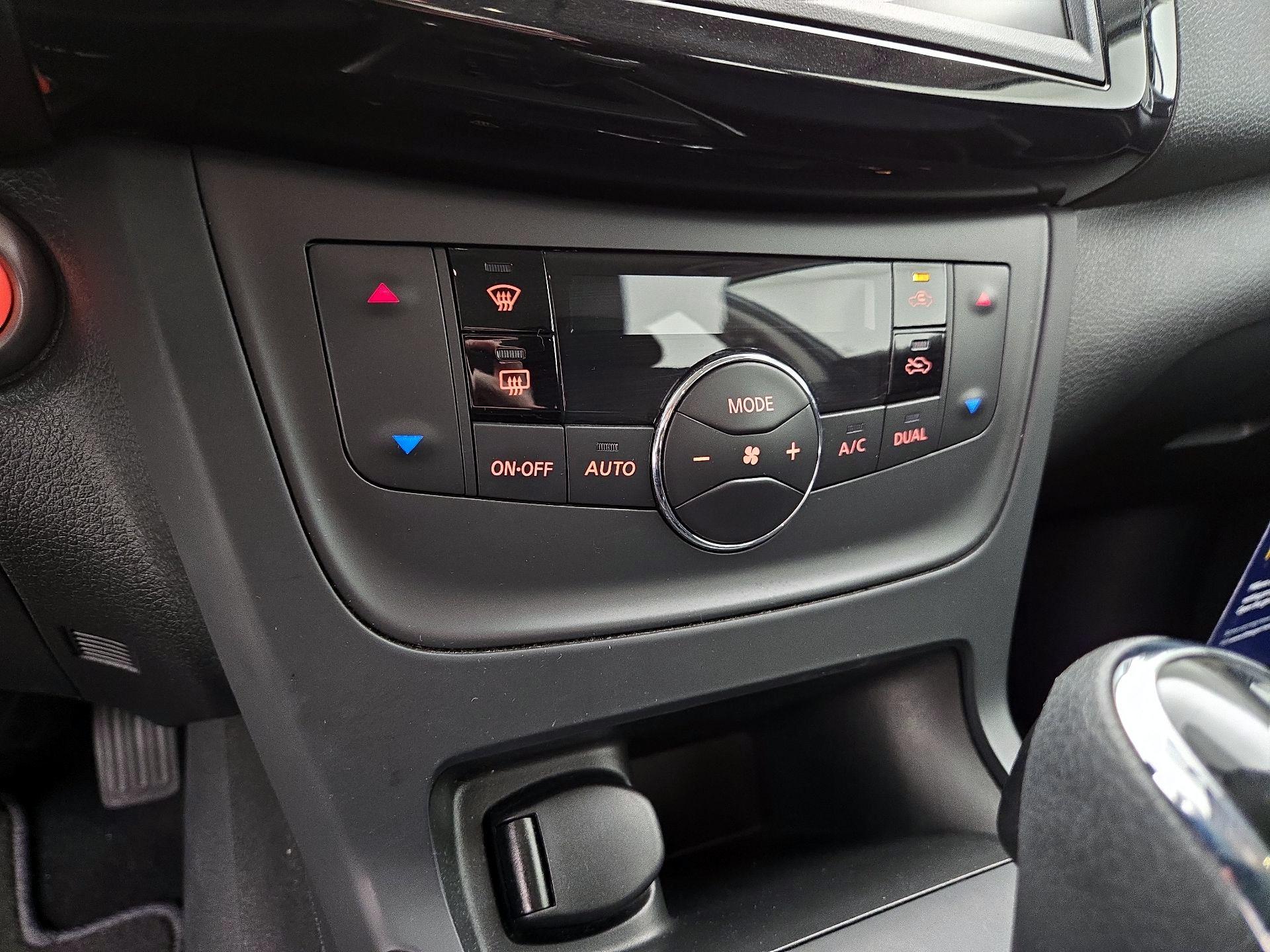 Thumbnail: 2019 Nissan Sentra - 16