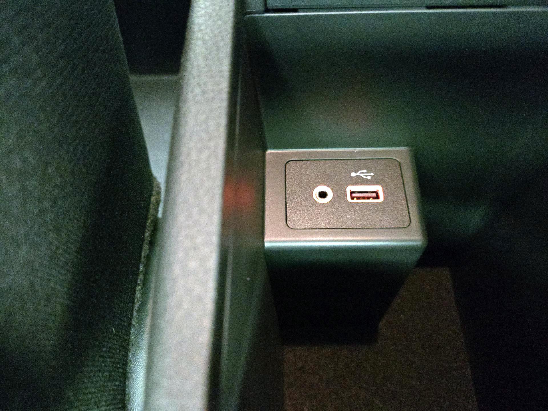 Thumbnail: 2019 Nissan Sentra - 18