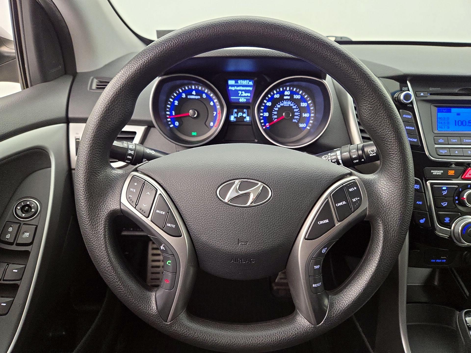 Thumbnail: 2014 Hyundai Elantra - 10