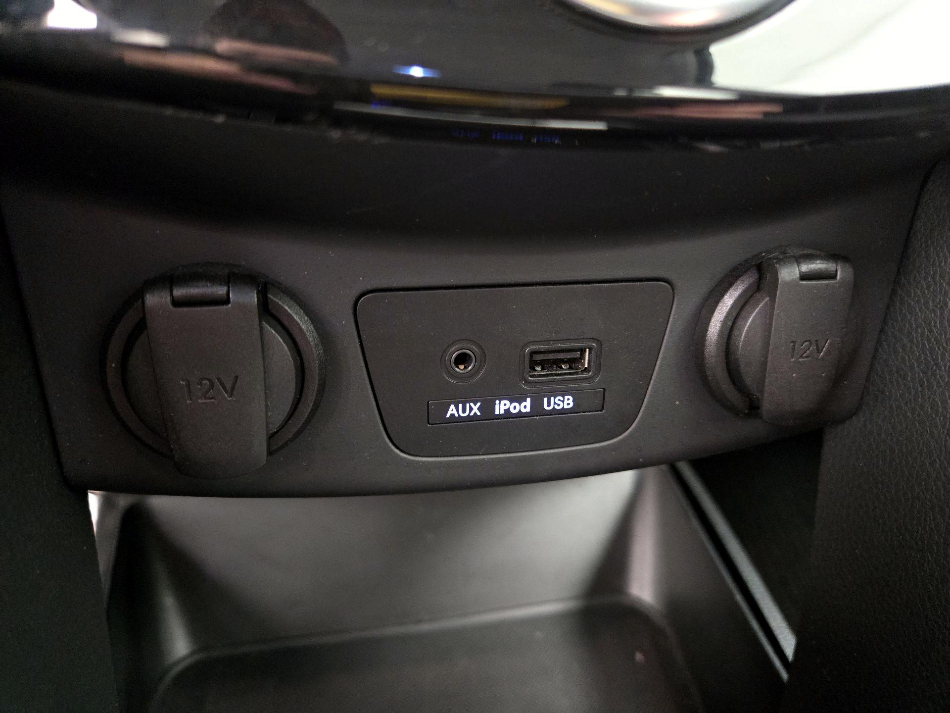 Thumbnail: 2014 Hyundai Elantra - 17