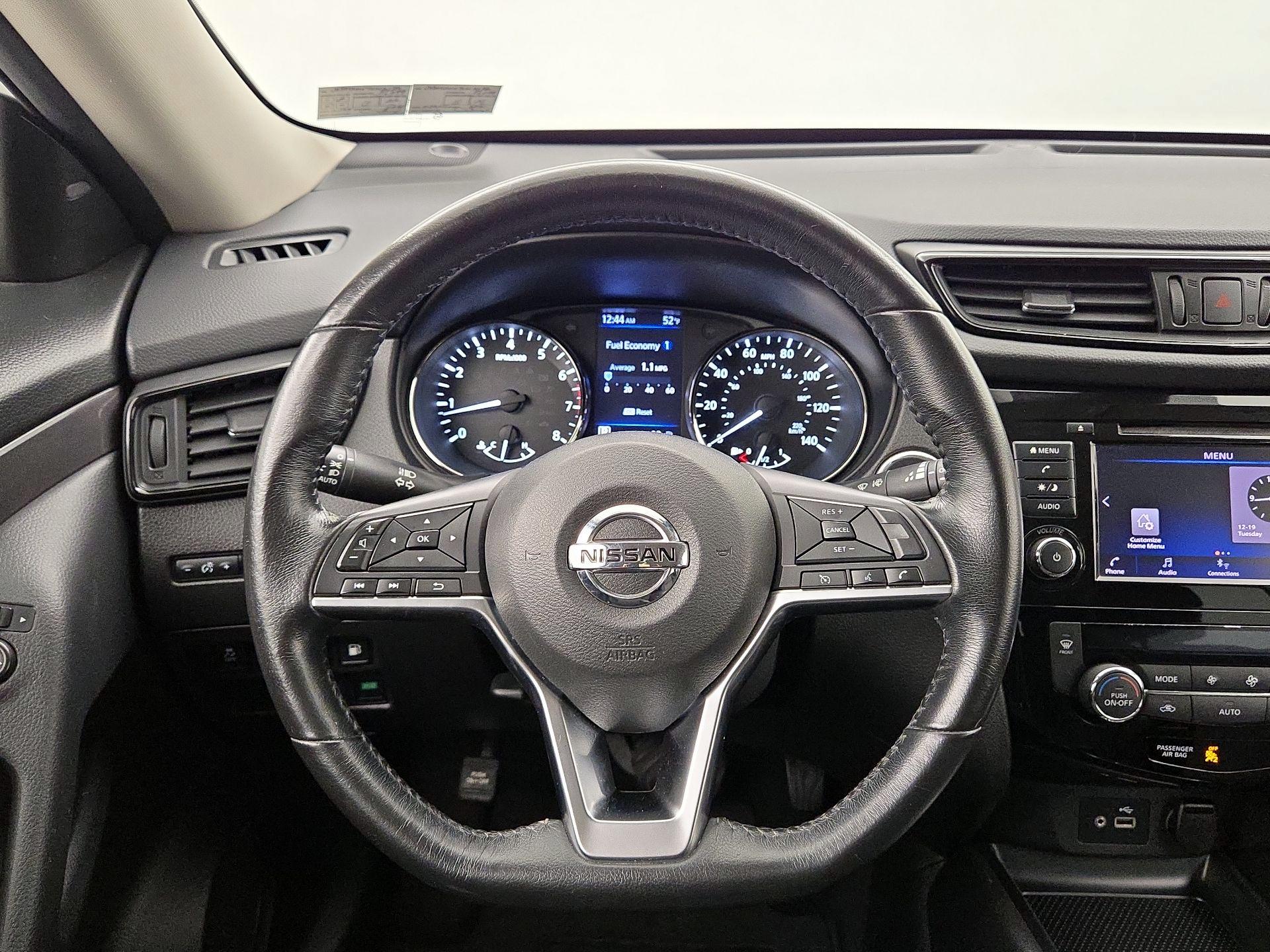 Thumbnail: 2020 Nissan Rogue - 10