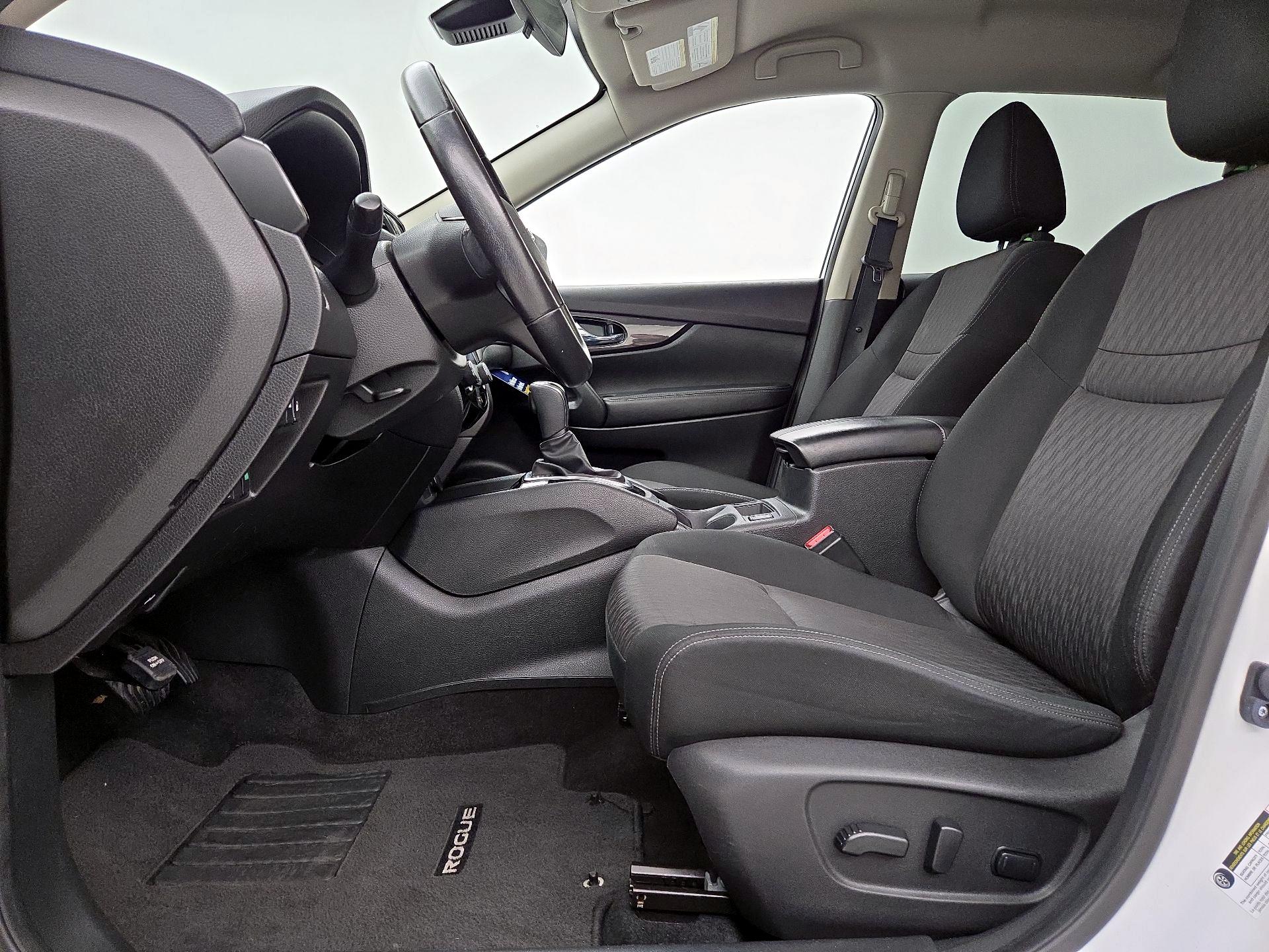 Thumbnail: 2020 Nissan Rogue - 11