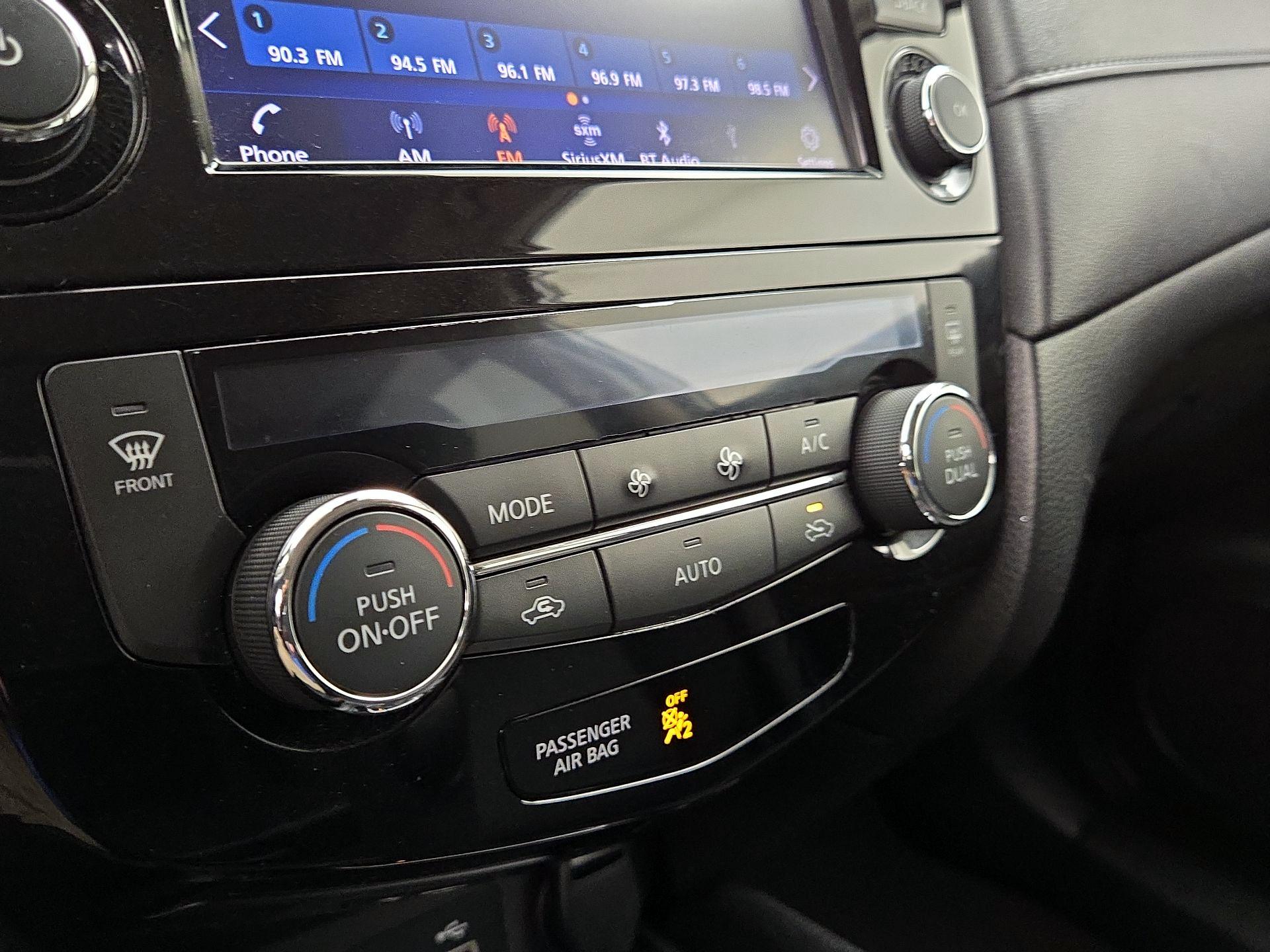 Thumbnail: 2020 Nissan Rogue - 16