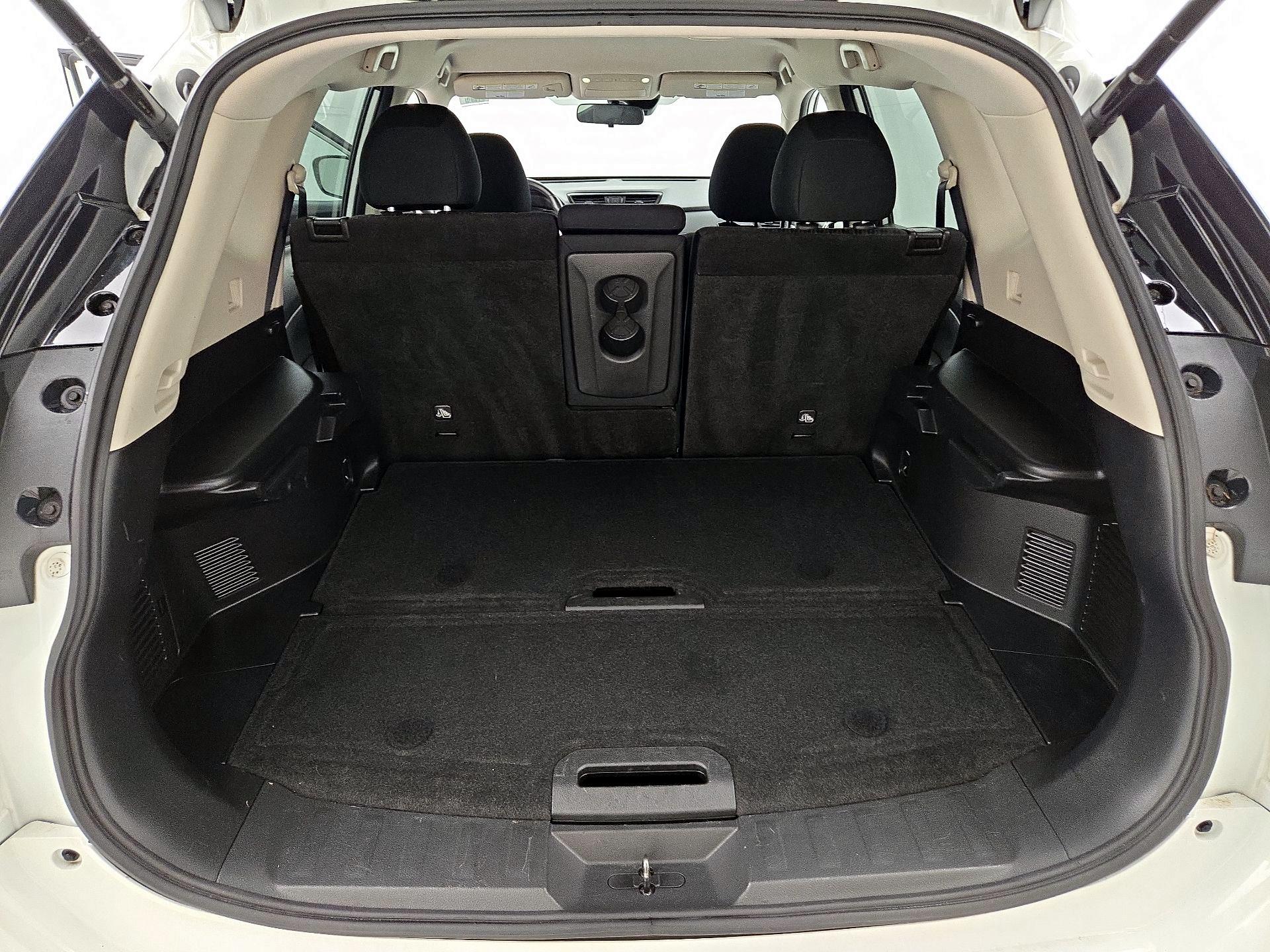 Thumbnail: 2020 Nissan Rogue - 20