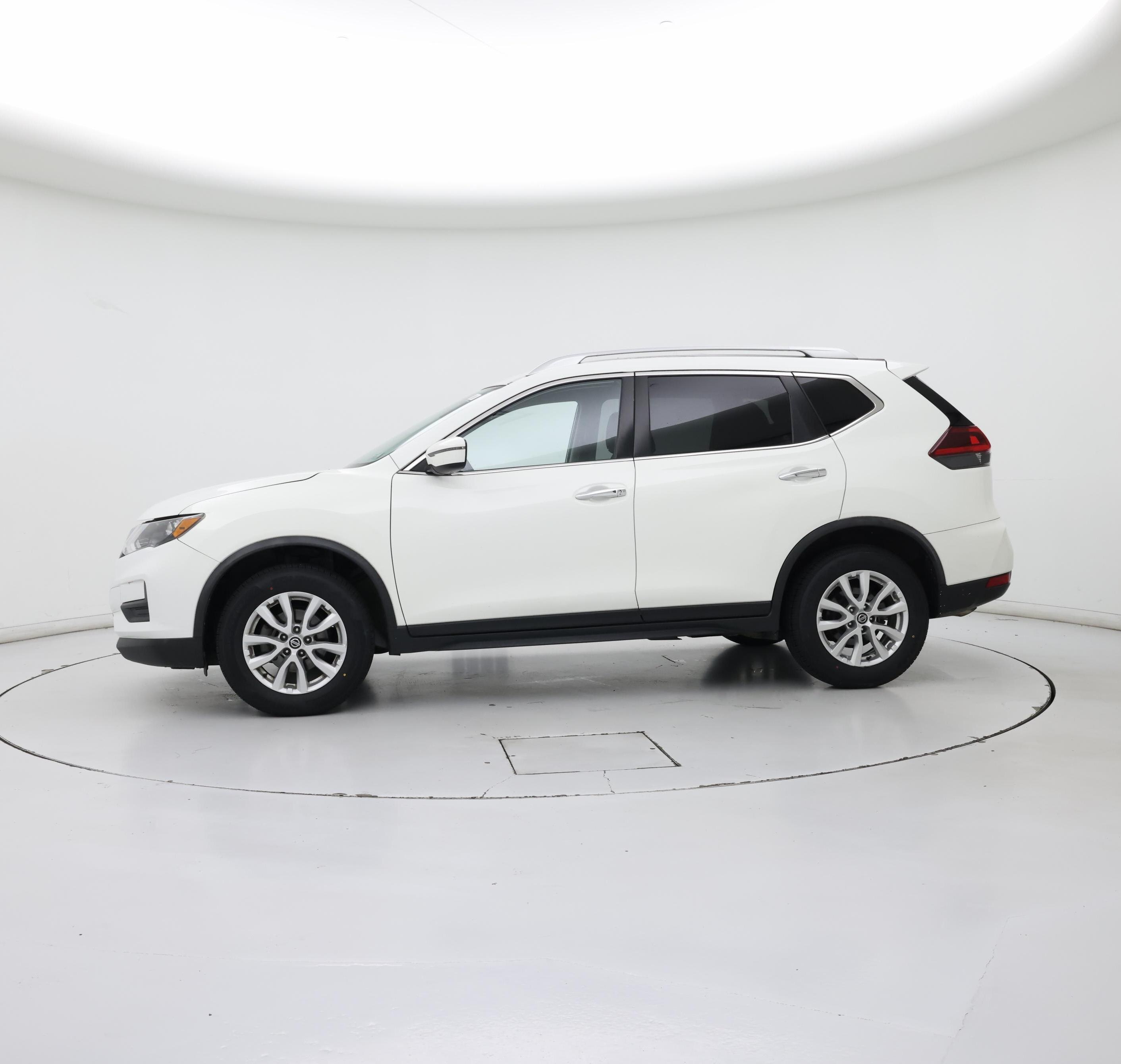 Thumbnail: 2020 Nissan Rogue - 3