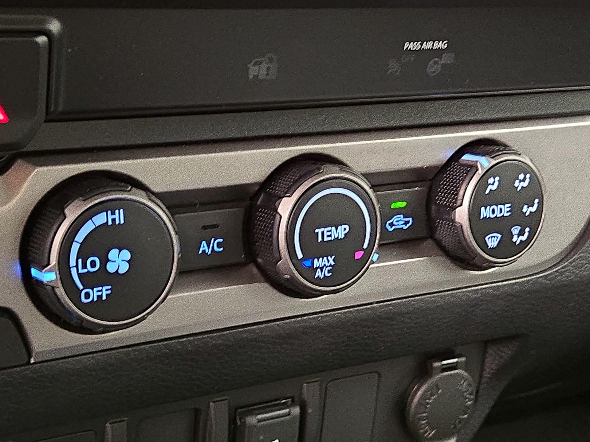 Thumbnail: 2023 Toyota Tacoma - 15