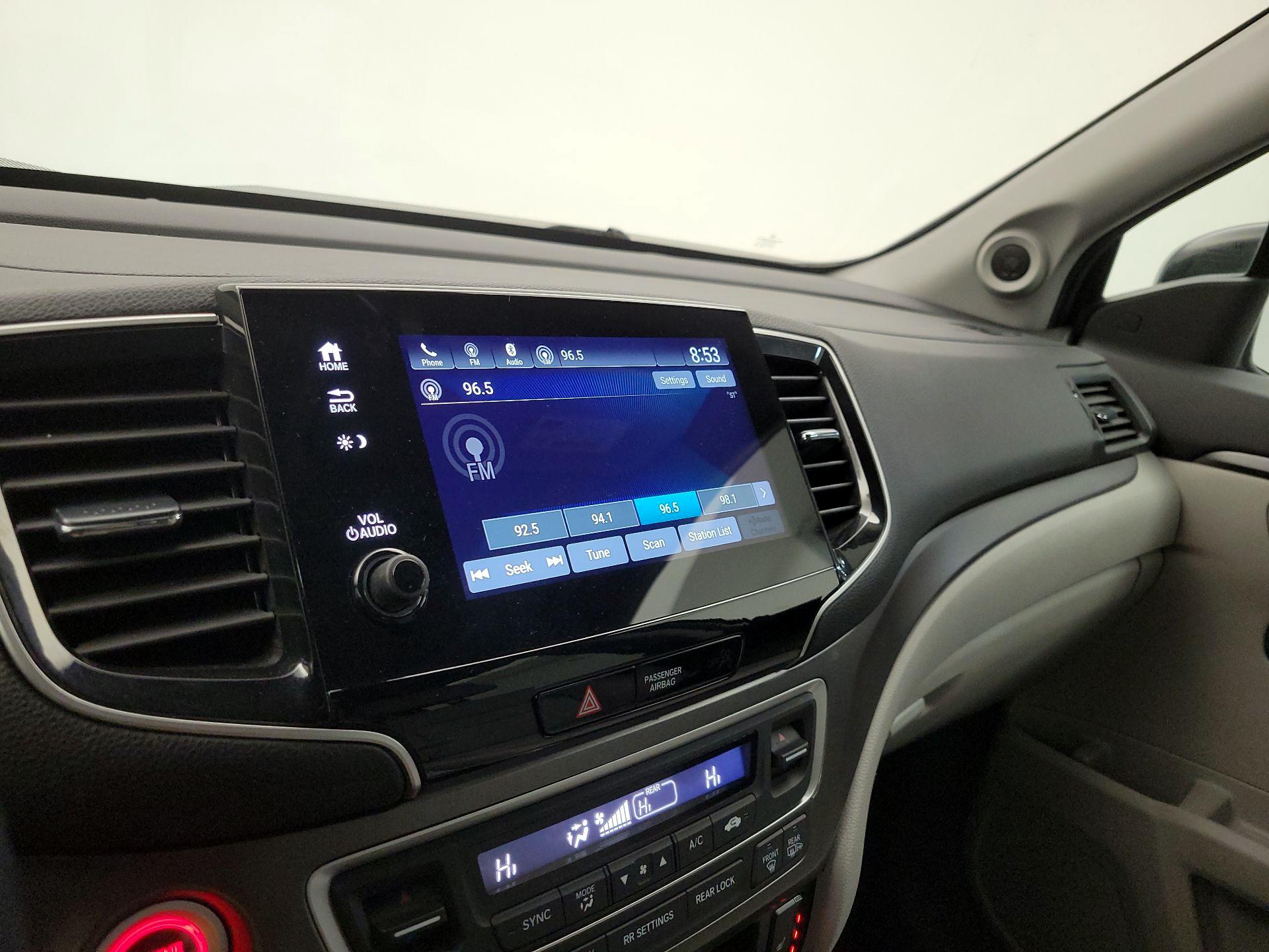 Thumbnail: 2019 Honda Pilot - 14