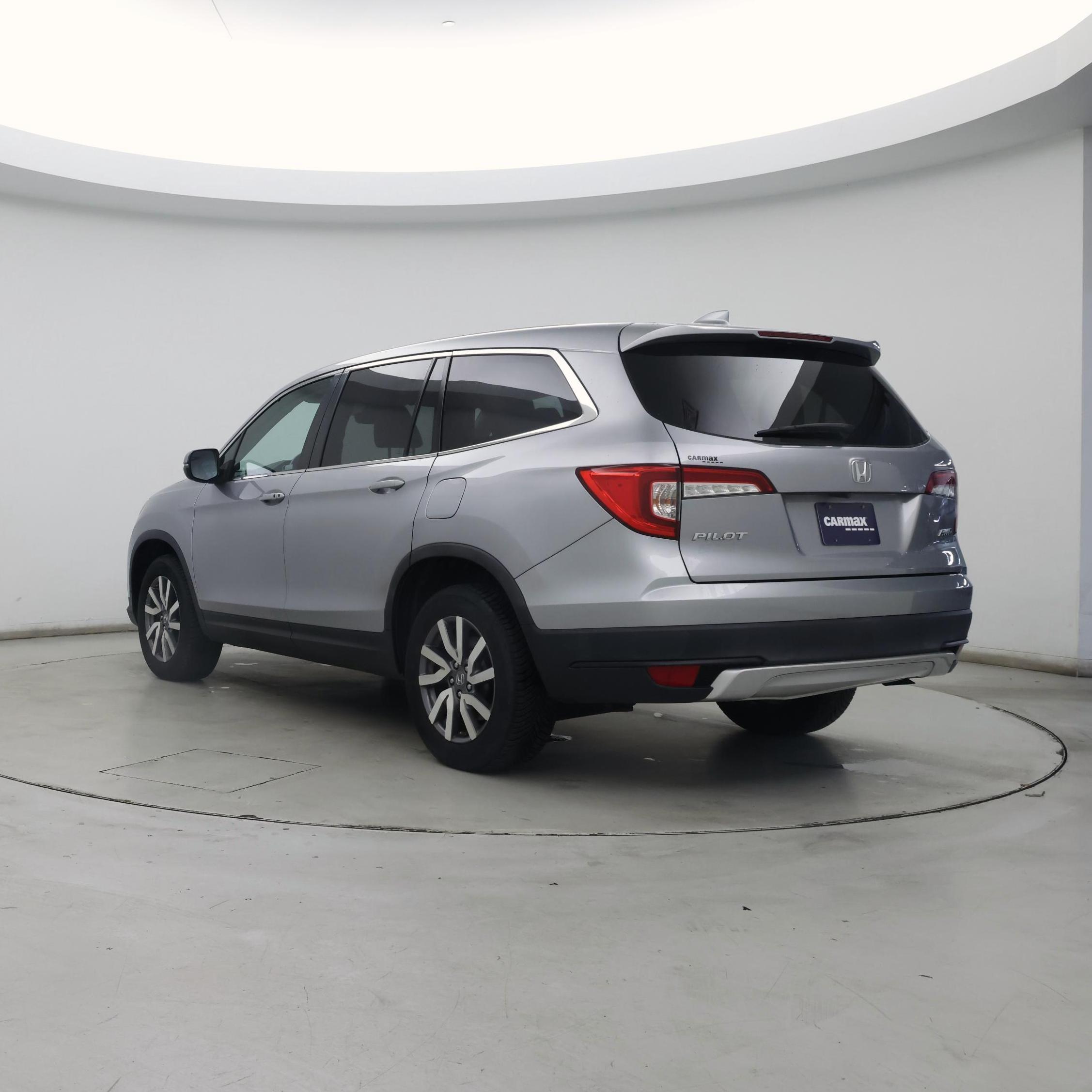 Thumbnail: 2019 Honda Pilot - 2