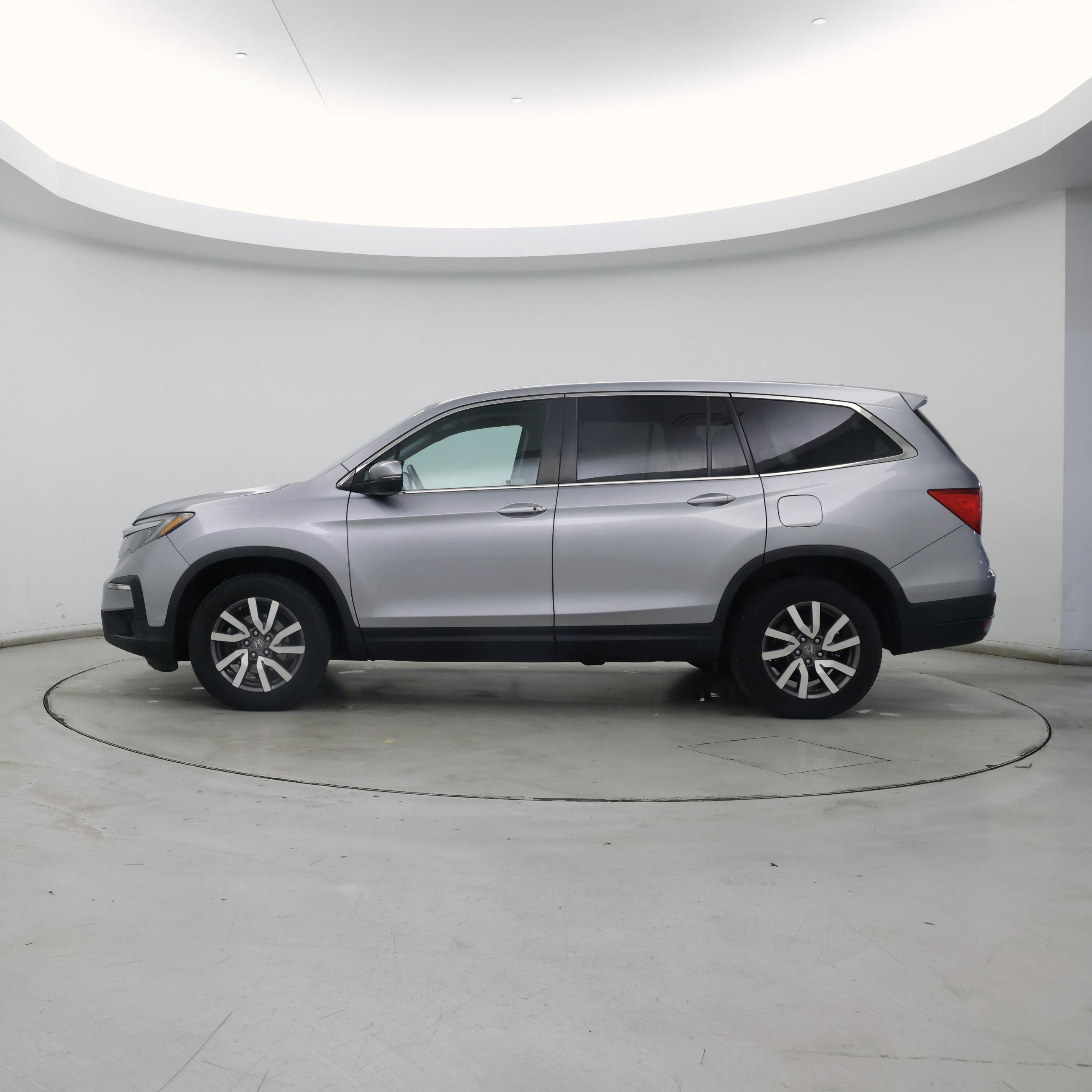 Thumbnail: 2019 Honda Pilot - 3