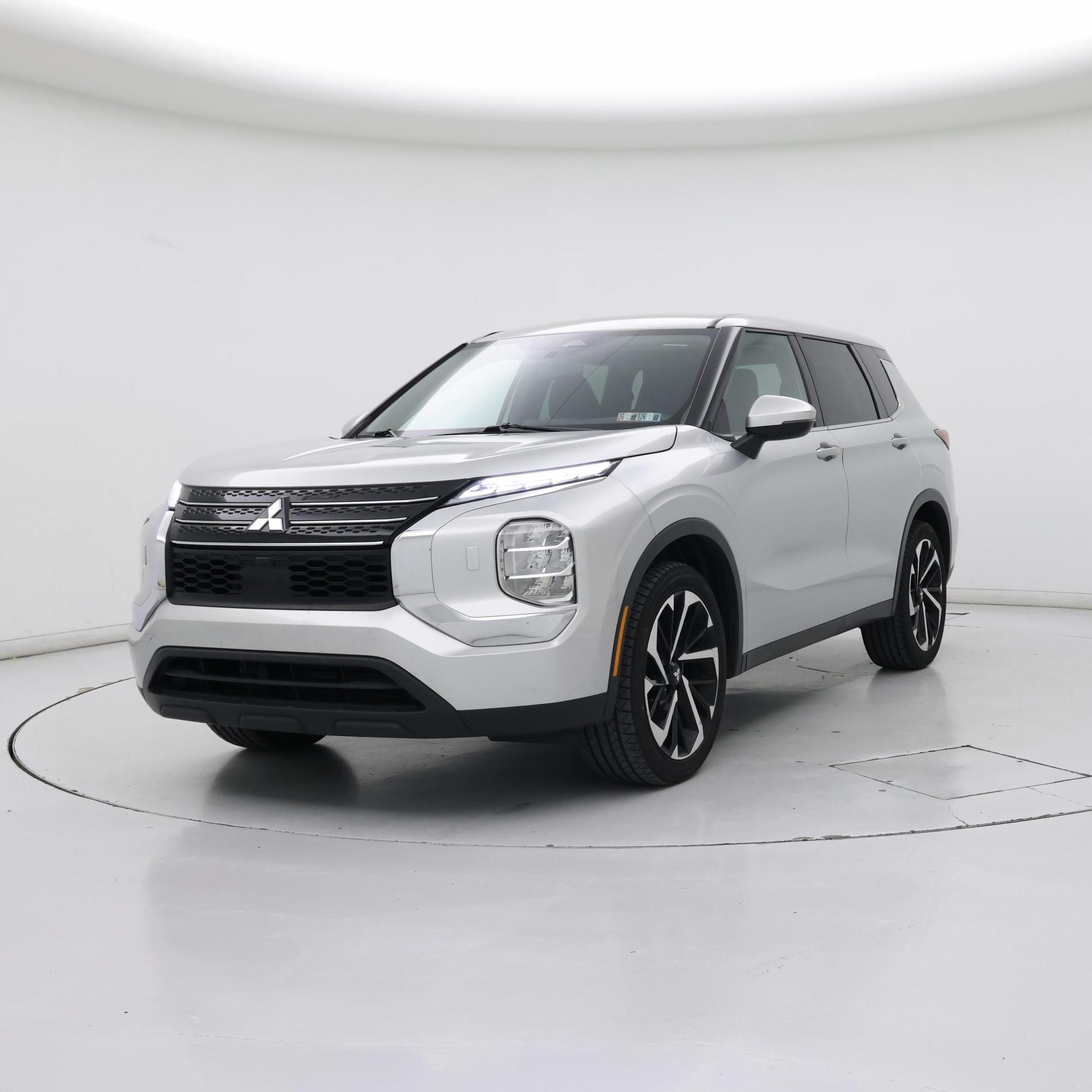 Thumbnail: 2022 Mitsubishi Outlander - 4