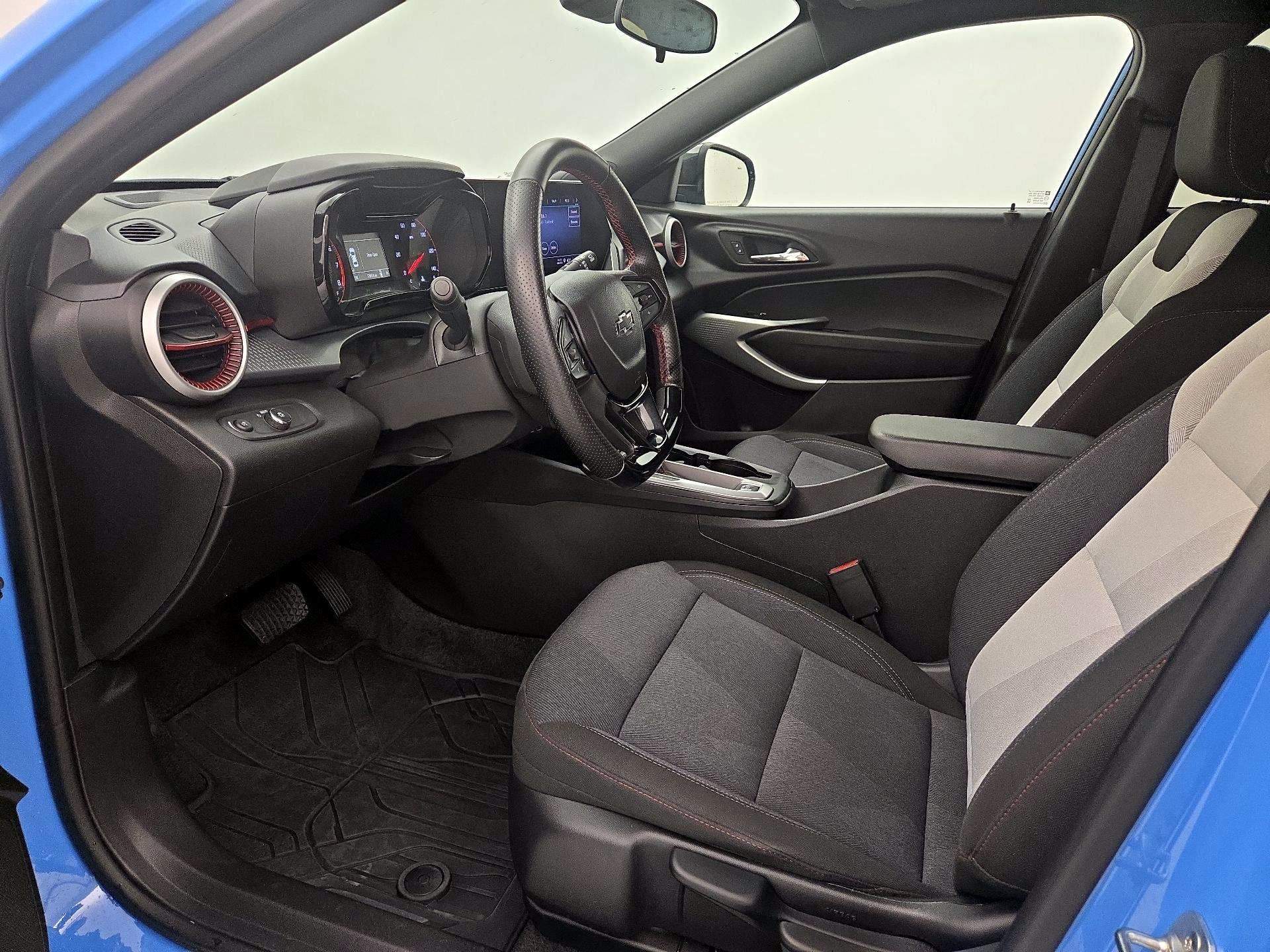 Thumbnail: 2024 Chevrolet Trax - 11