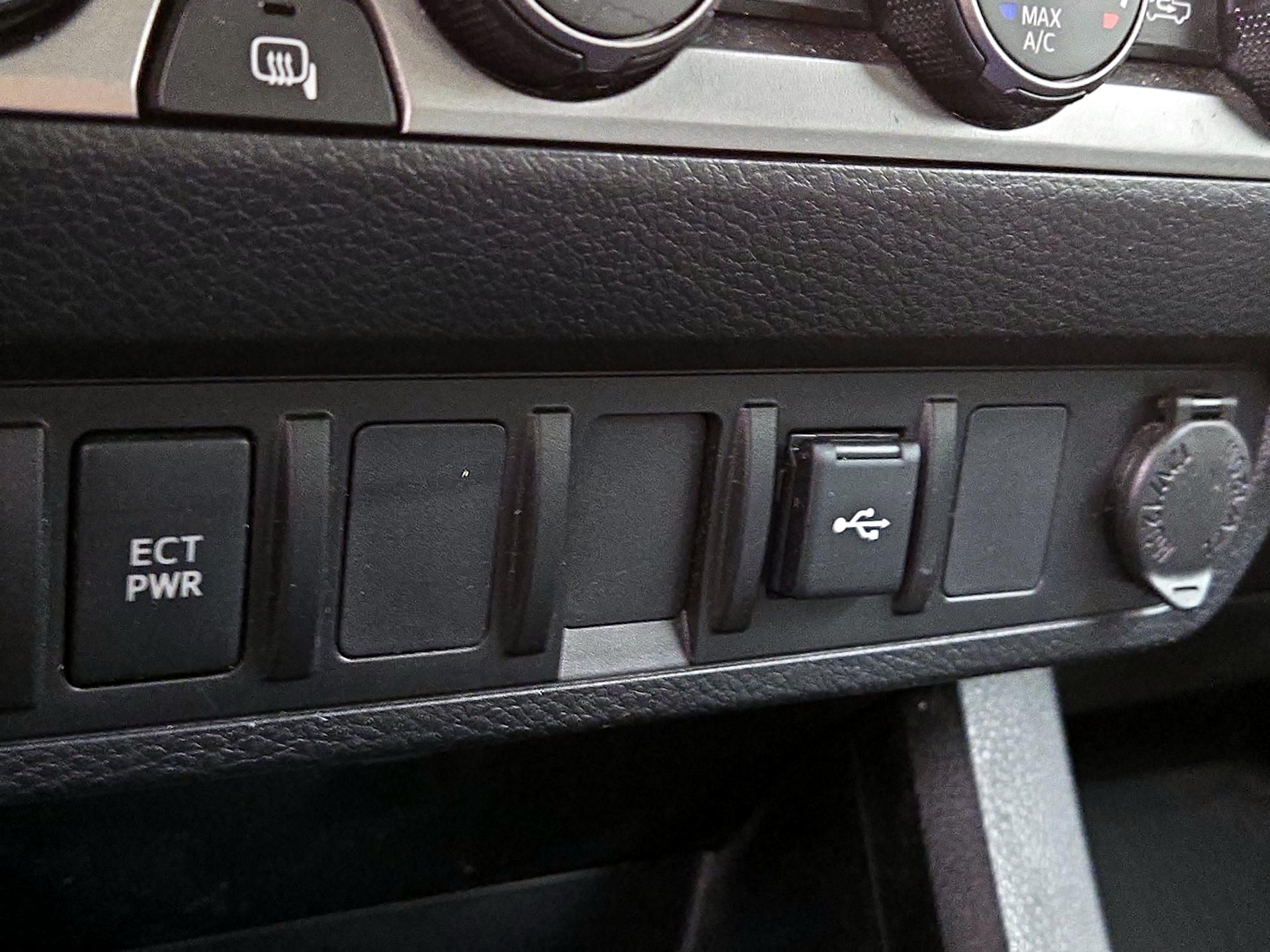 Thumbnail: 2023 Toyota Tacoma - 17