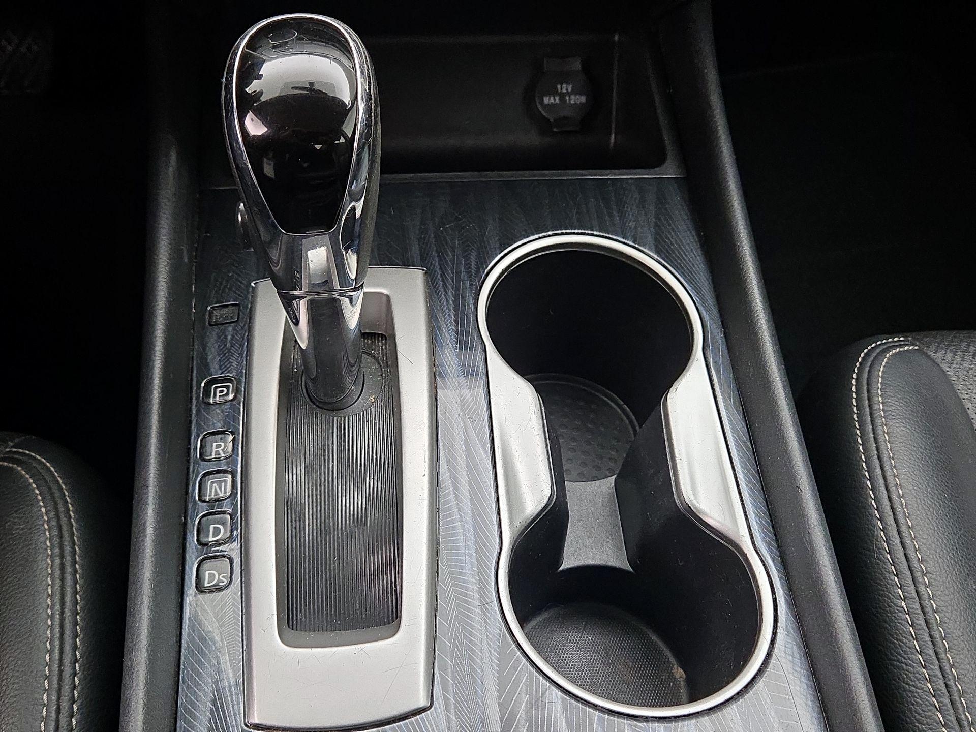 Thumbnail: 2018 Nissan Altima - 17