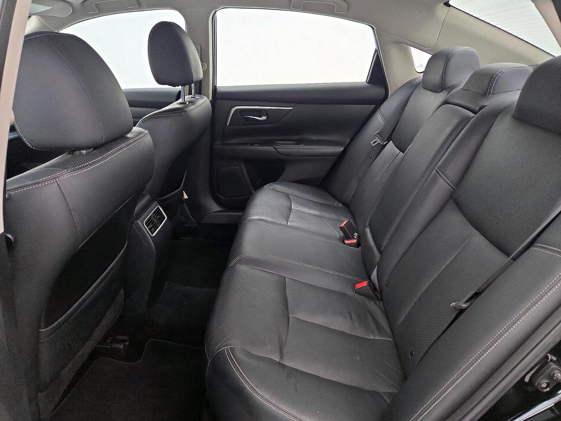 Thumbnail: 2018 Nissan Altima - 19