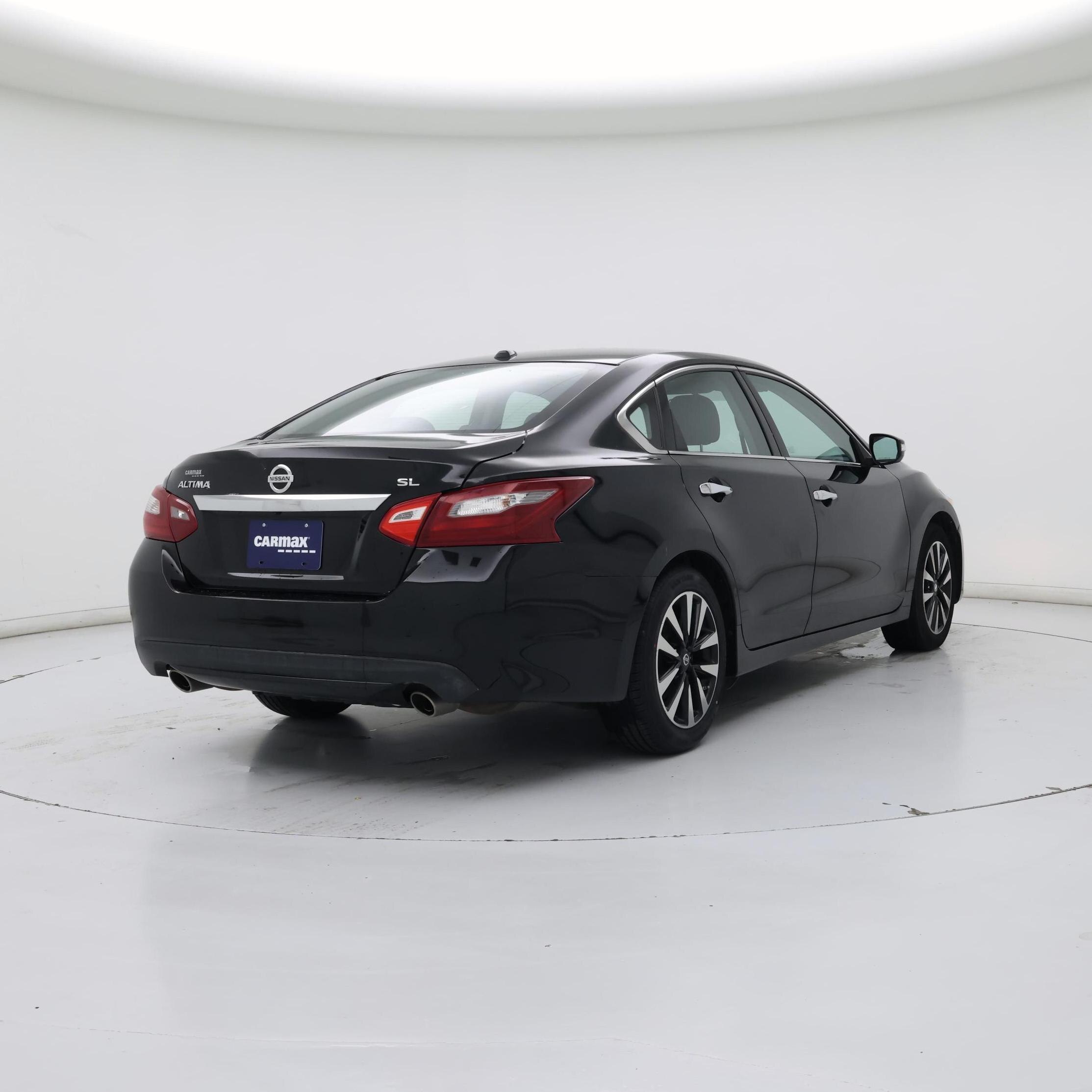 Thumbnail: 2018 Nissan Altima - 8