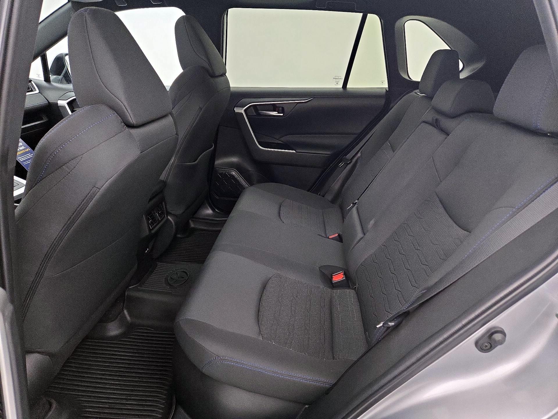 Thumbnail: 2023 Toyota RAV4 - 20