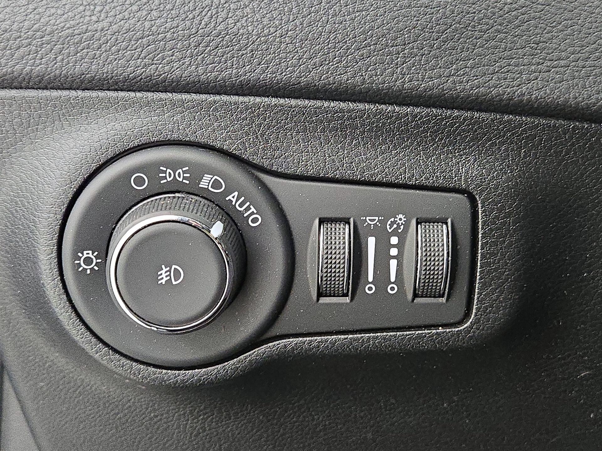 Thumbnail: 2019 Jeep Compass - 13