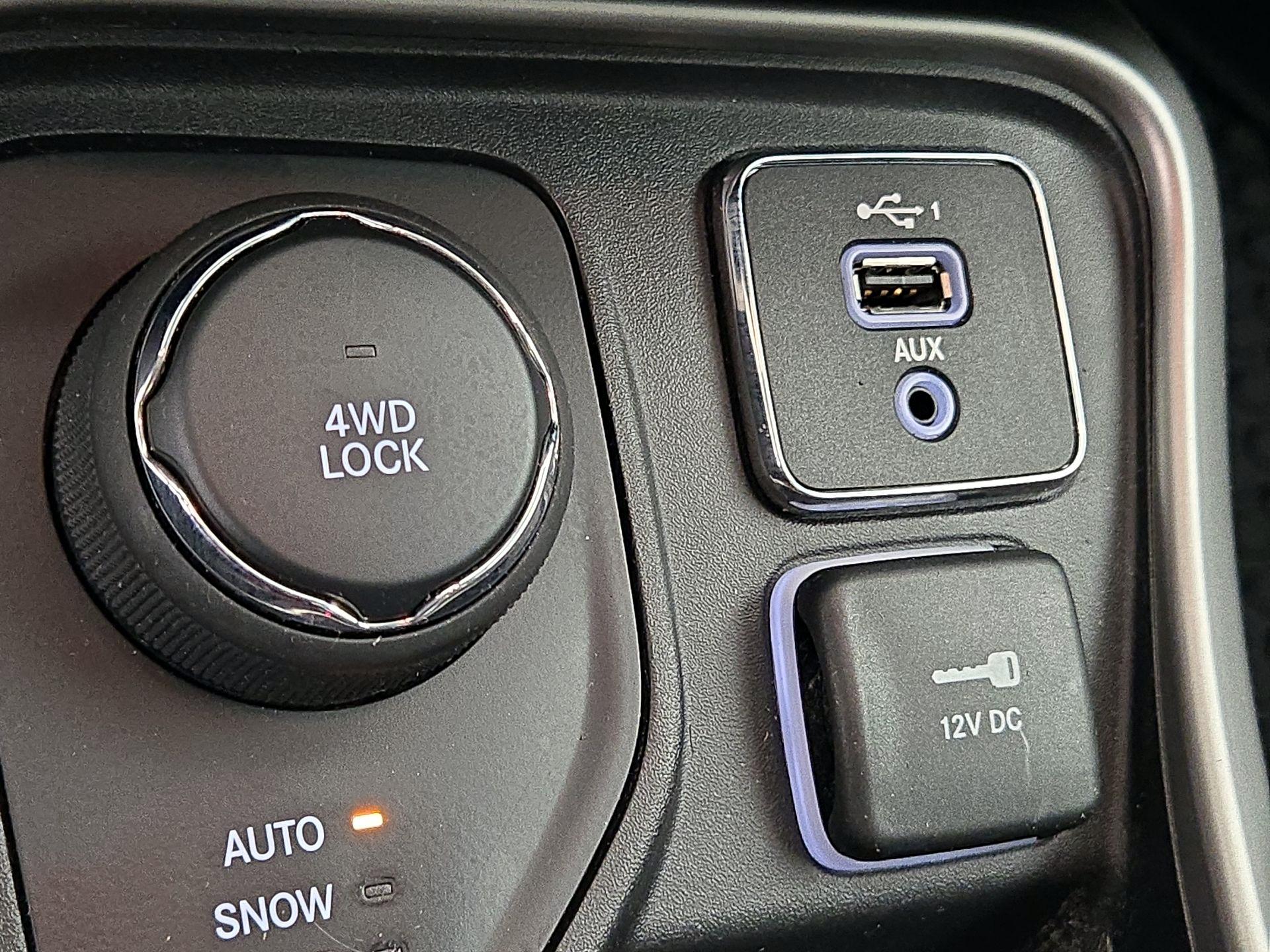 Thumbnail: 2019 Jeep Compass - 19