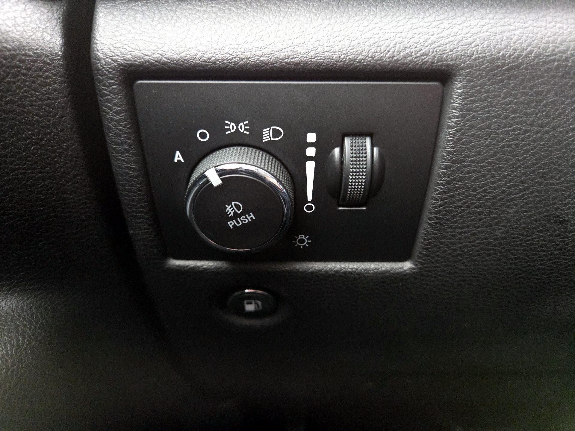 Thumbnail: 2018 Jeep Grand Cherokee - 13