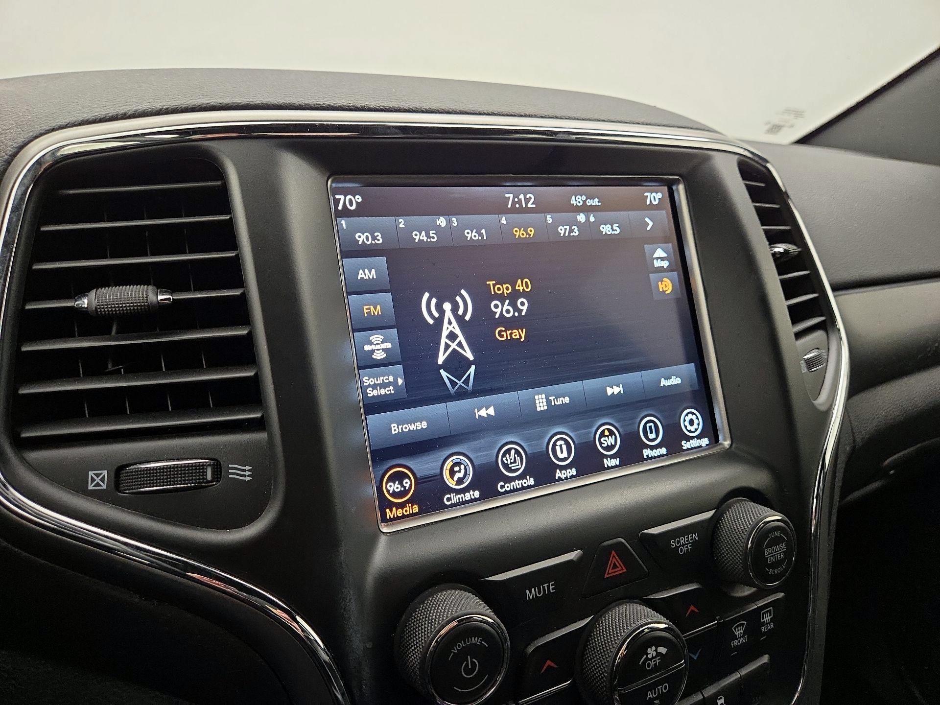 Thumbnail: 2018 Jeep Grand Cherokee - 15