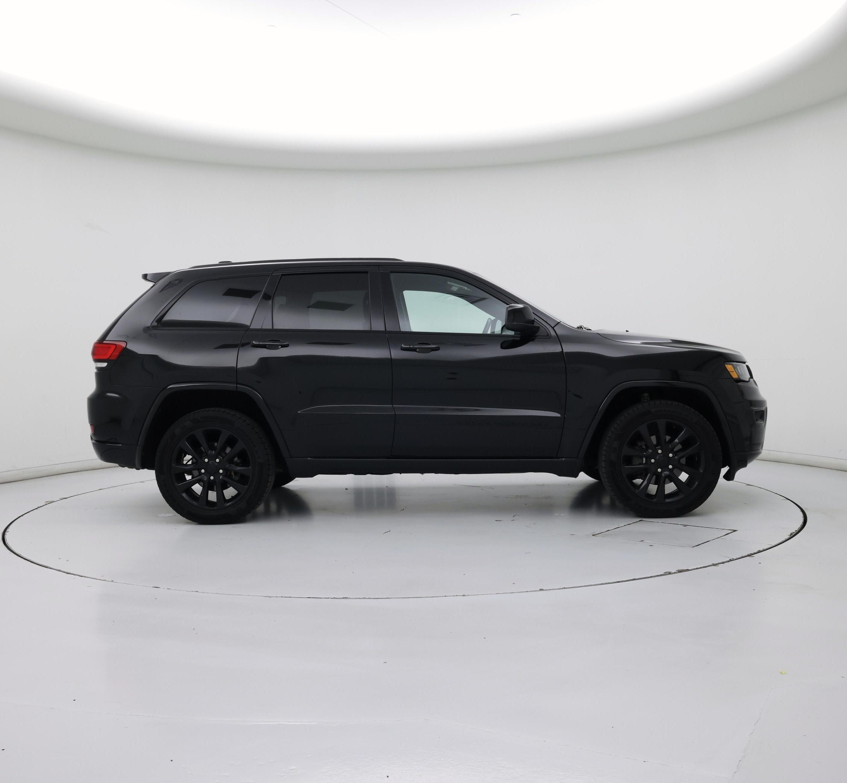 Thumbnail: 2018 Jeep Grand Cherokee - 7