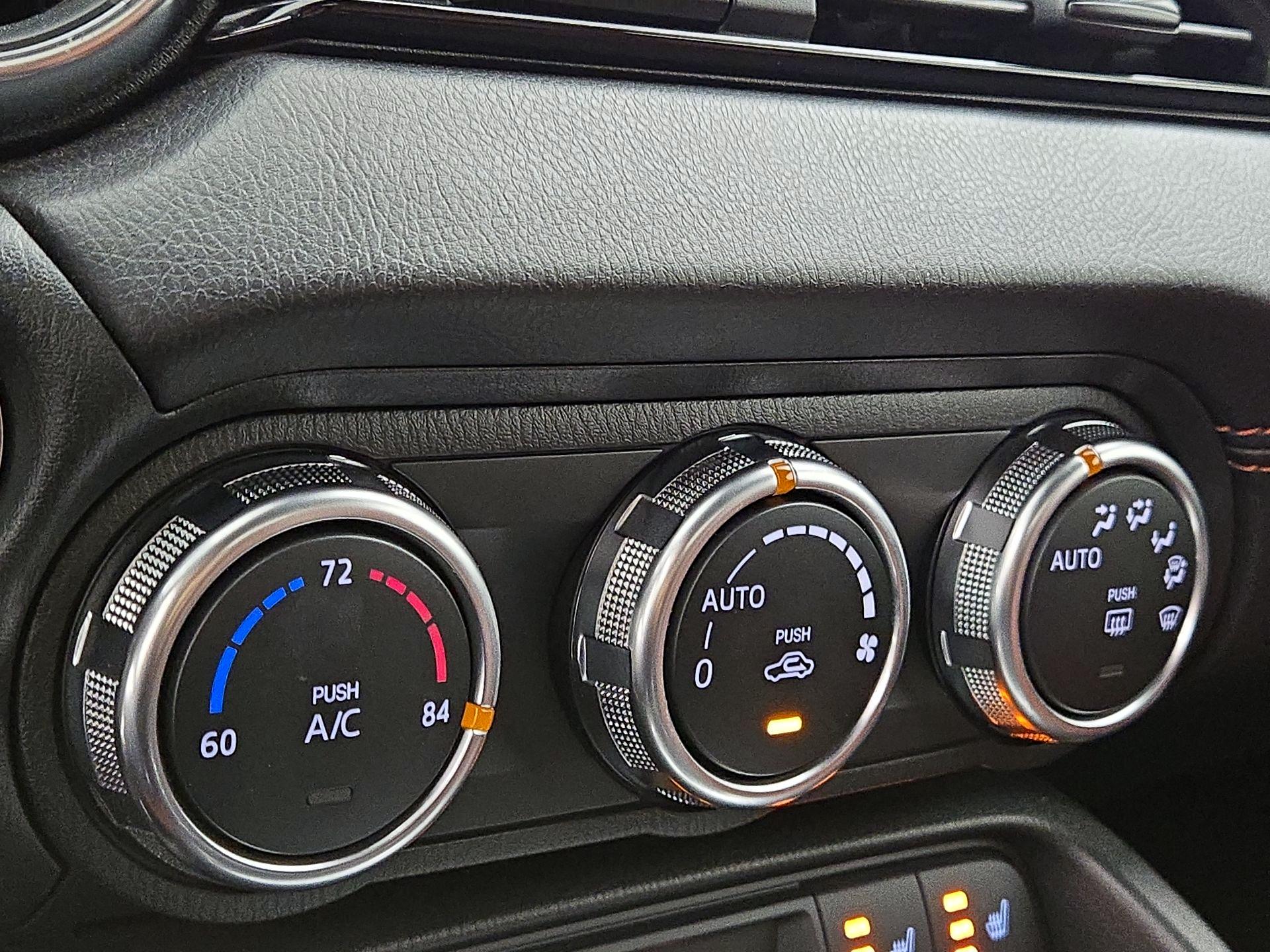 Thumbnail: 2022 Mazda MX-5 Miata - 16