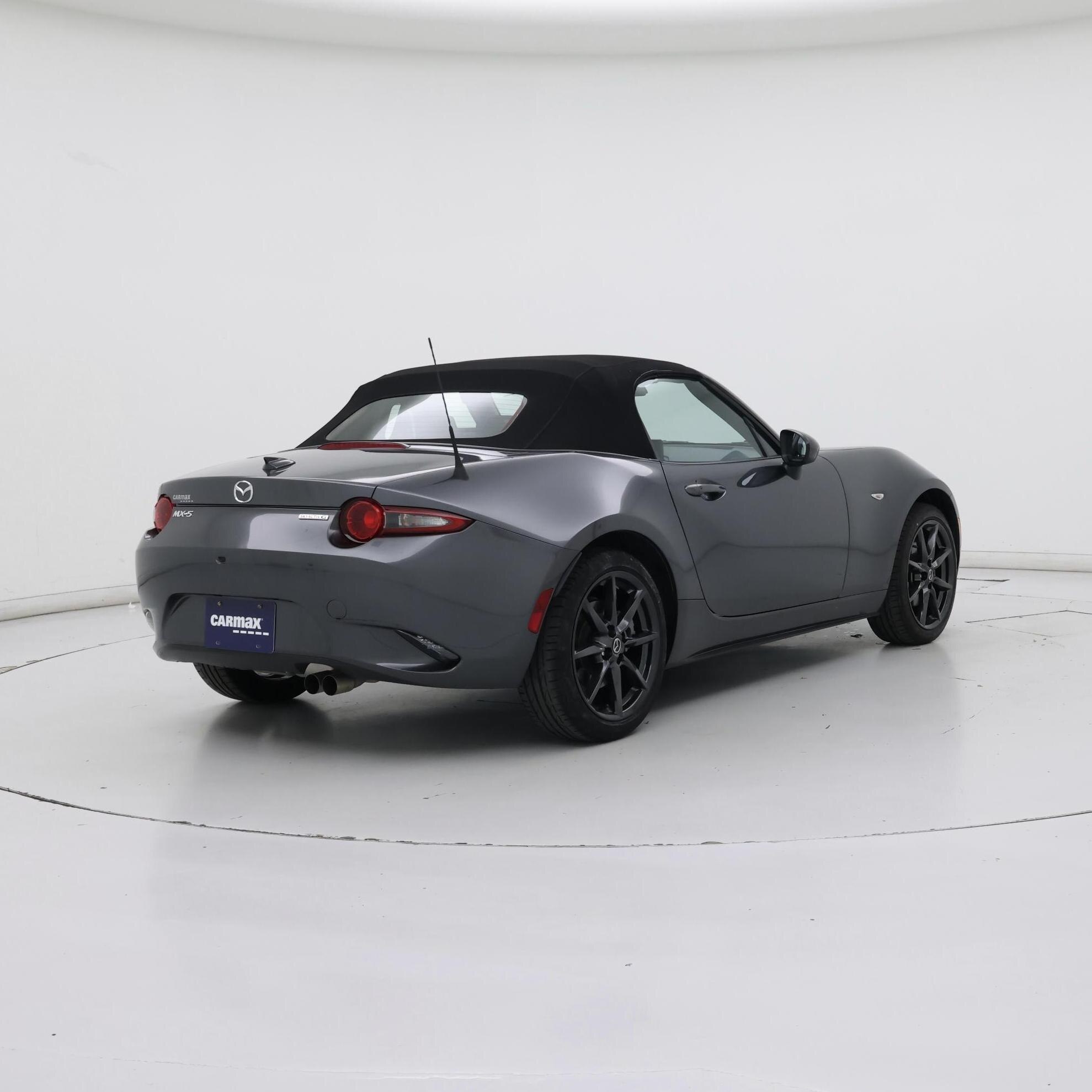Thumbnail: 2022 Mazda MX-5 Miata - 8