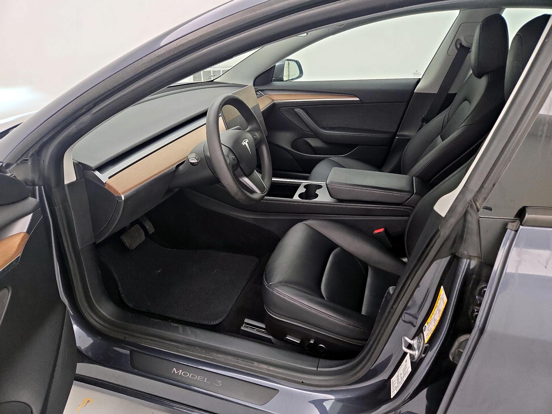 Thumbnail: 2021 Tesla Model 3 - 11