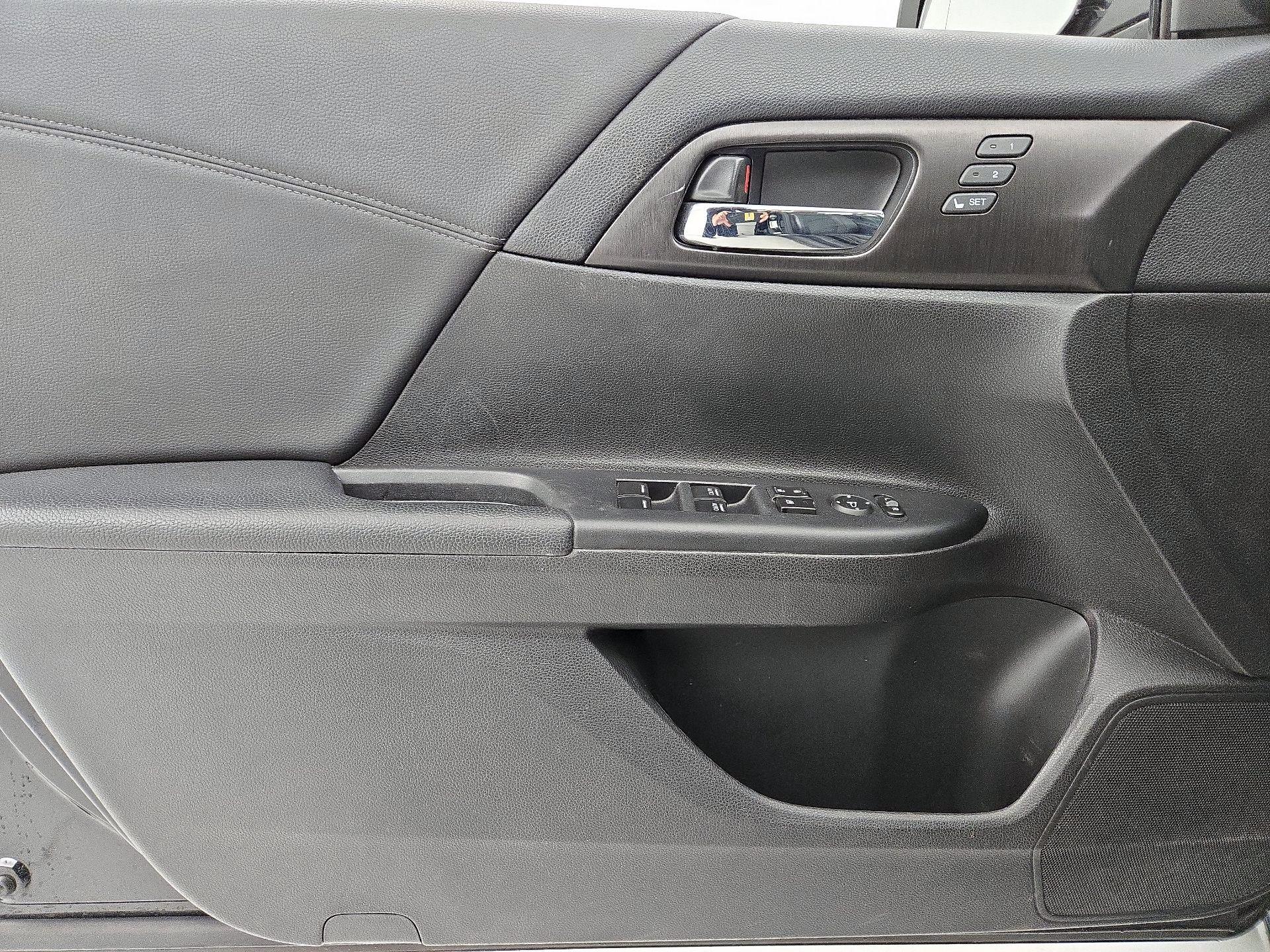 Thumbnail: 2015 Honda Accord - 12