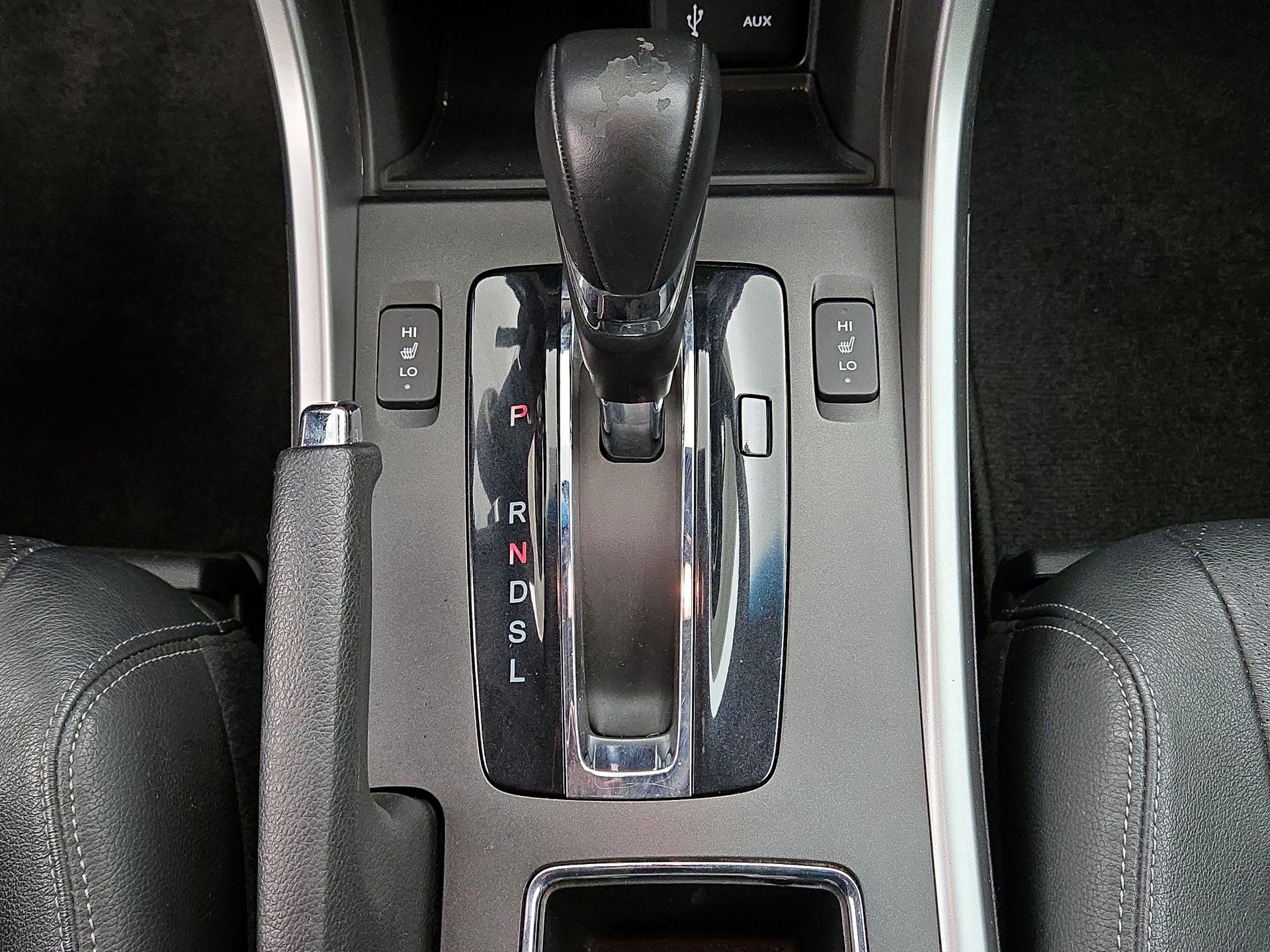 Thumbnail: 2015 Honda Accord - 16