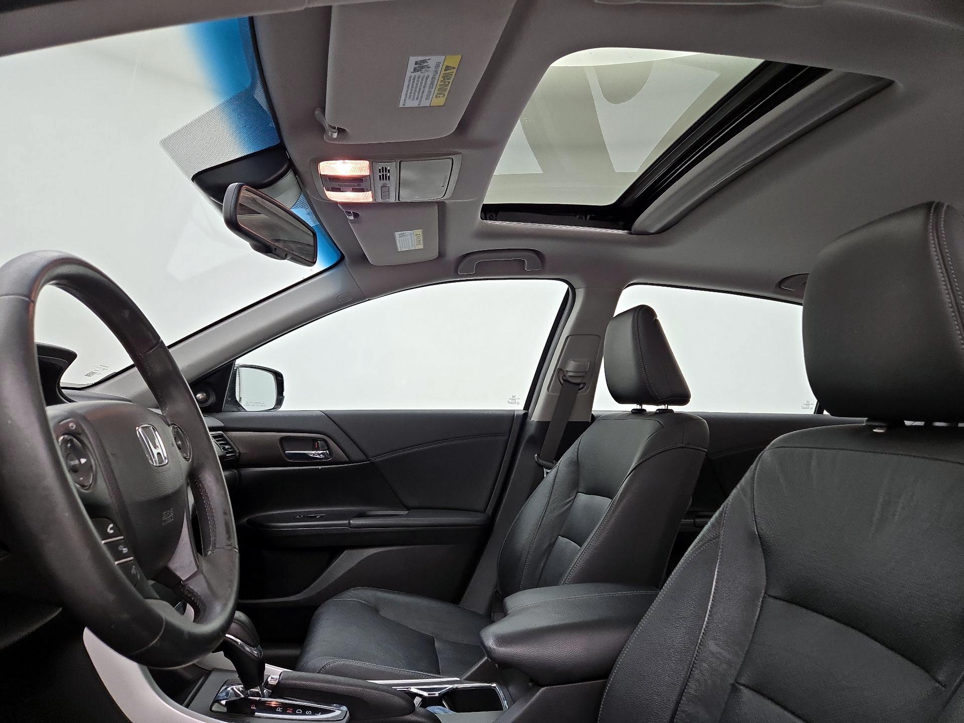 Thumbnail: 2015 Honda Accord - 18