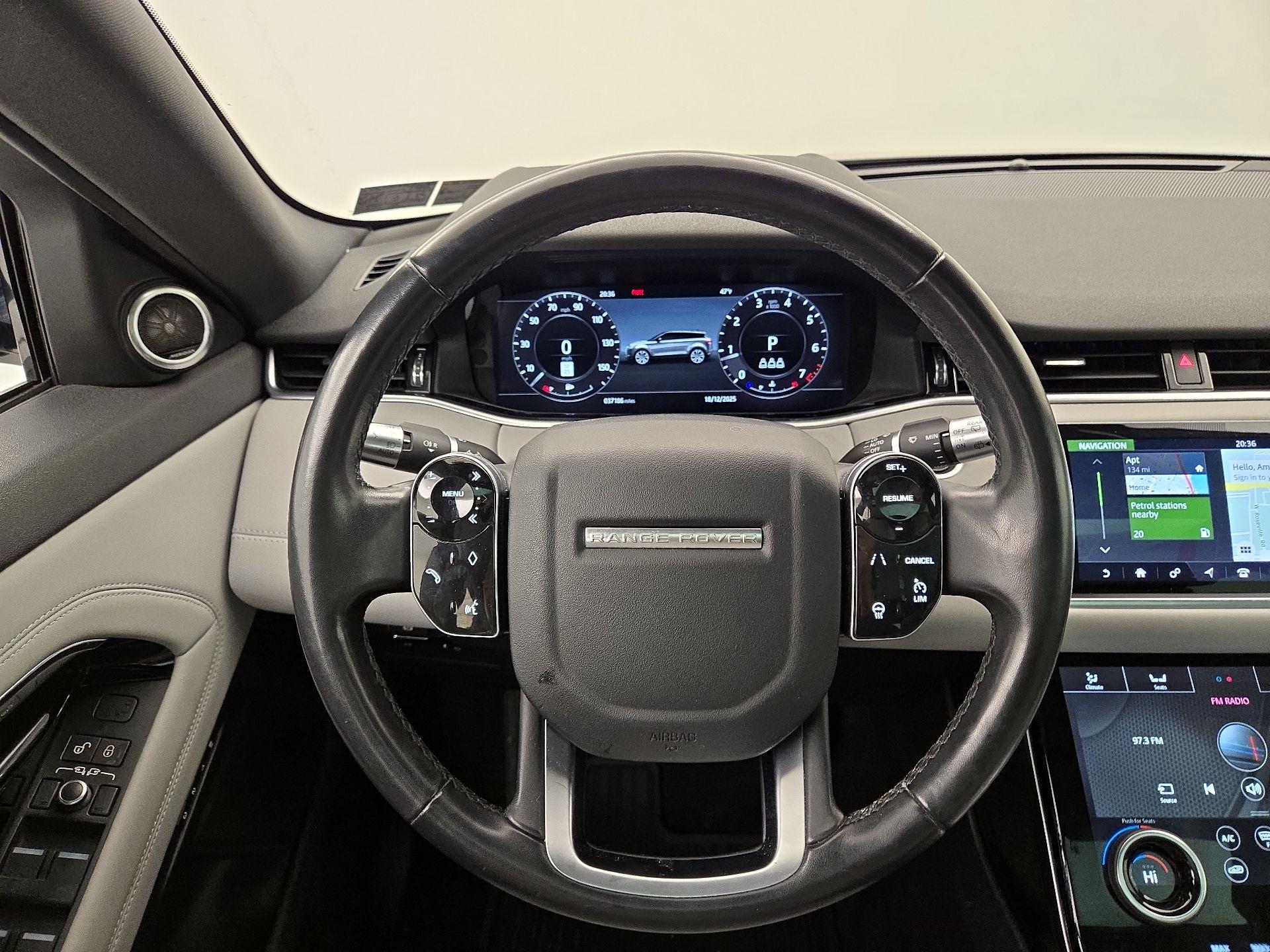 Thumbnail: 2020 Land Rover Range Rover Evoque - 10